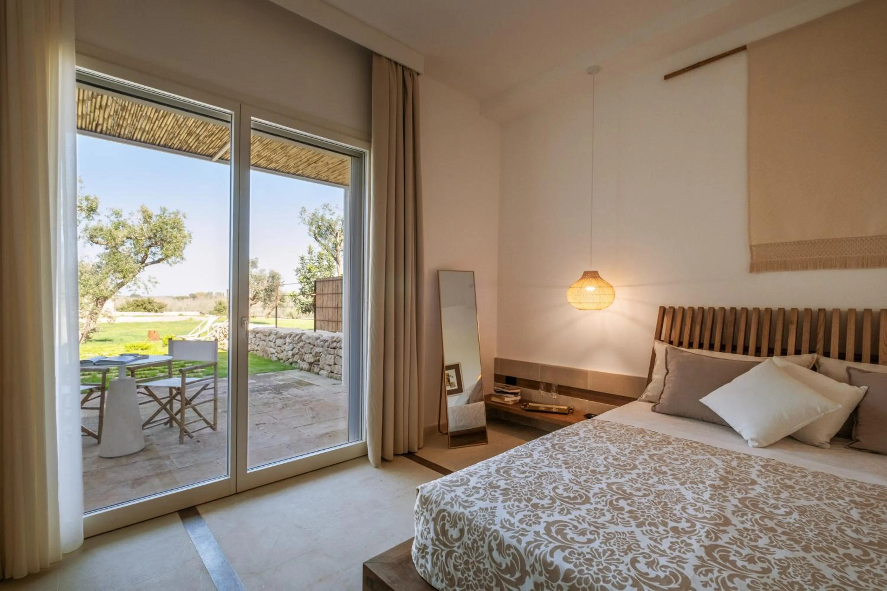 Bed in Secolario Masseria del Viverbene