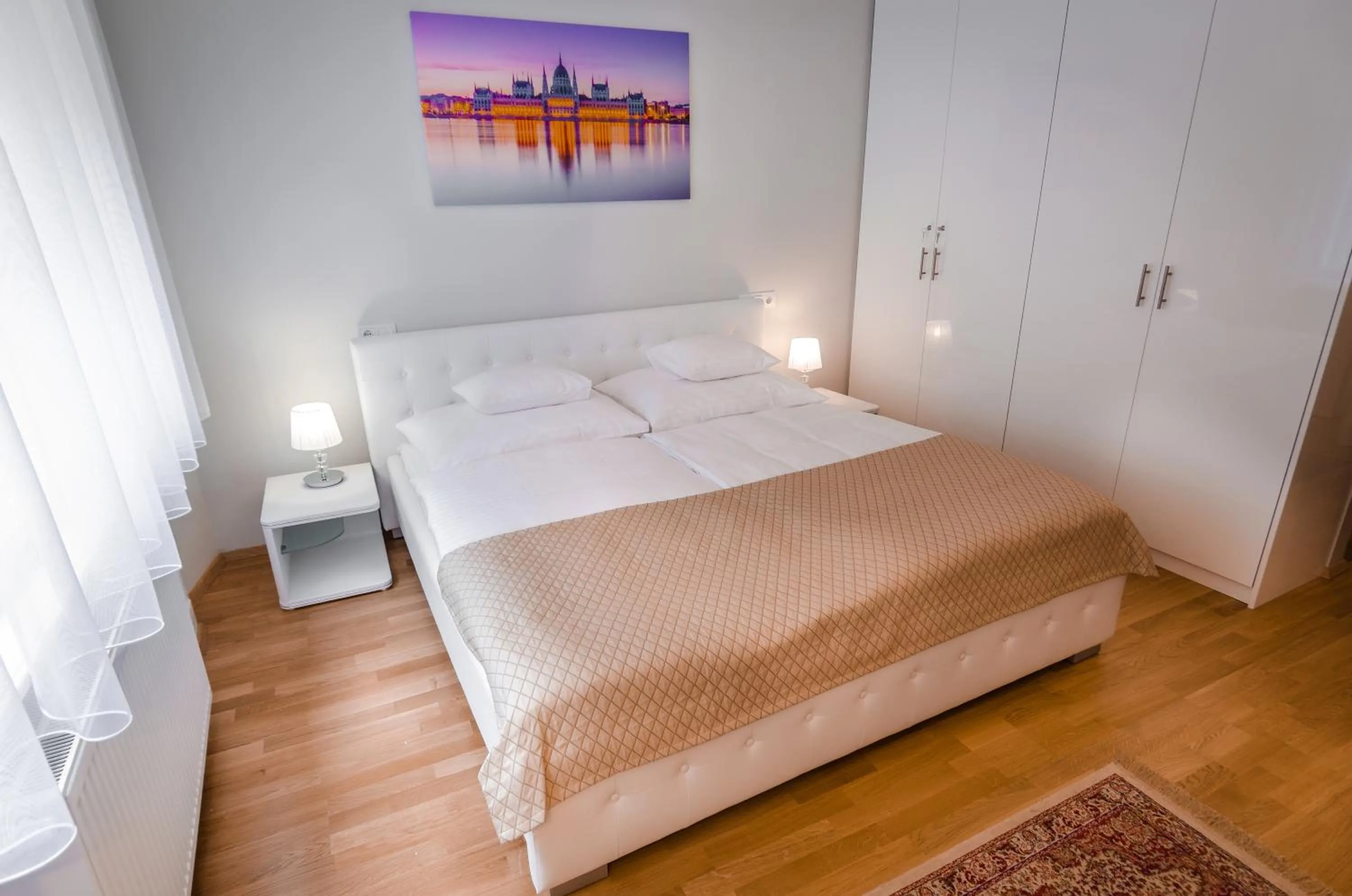 Bedroom, Bed in Anabelle Bed and Budapest