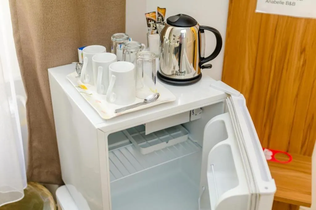 Coffee/tea facilities in Anabelle Bed and Budapest