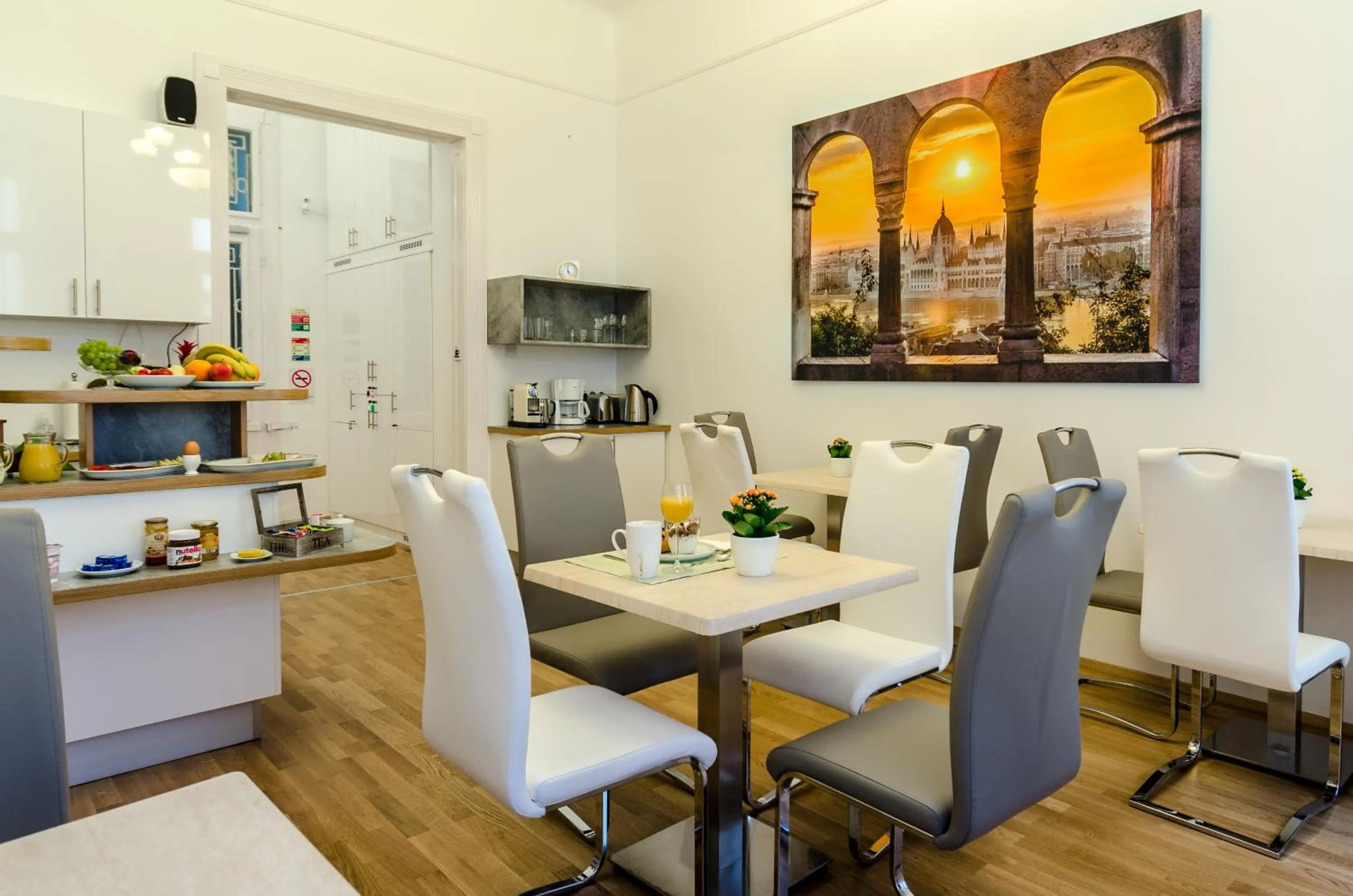 Communal lounge/ TV room in Anabelle Bed and Budapest