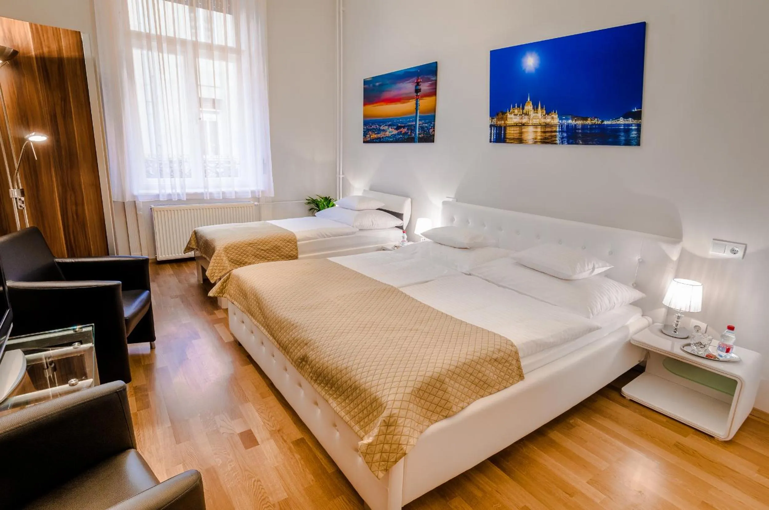 Bedroom, Bed in Anabelle Bed and Budapest