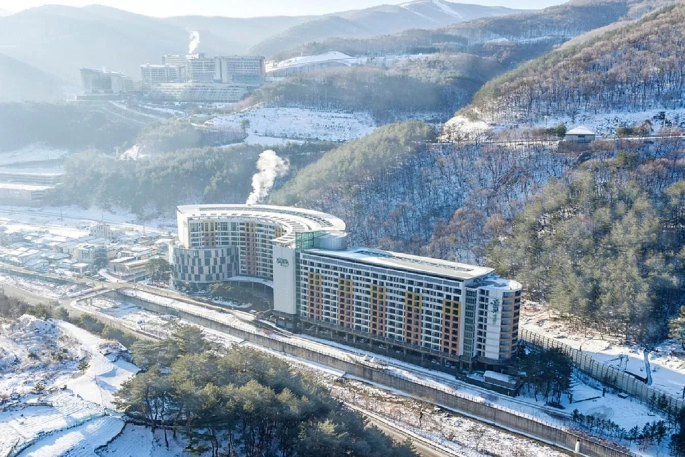 Facade/entrance in Jeongseon Mayhills Resort