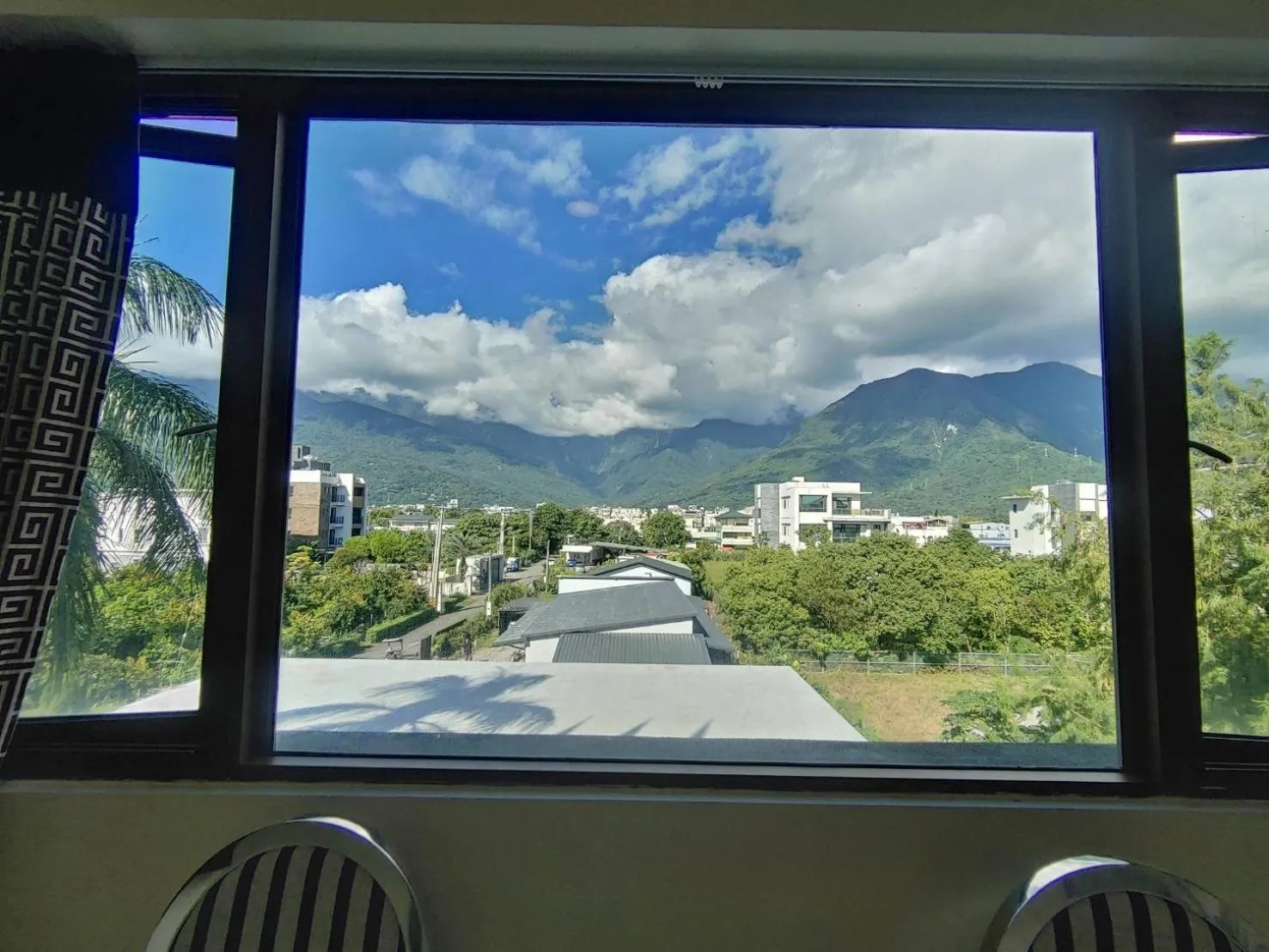 Mountain view in White Palace B&B