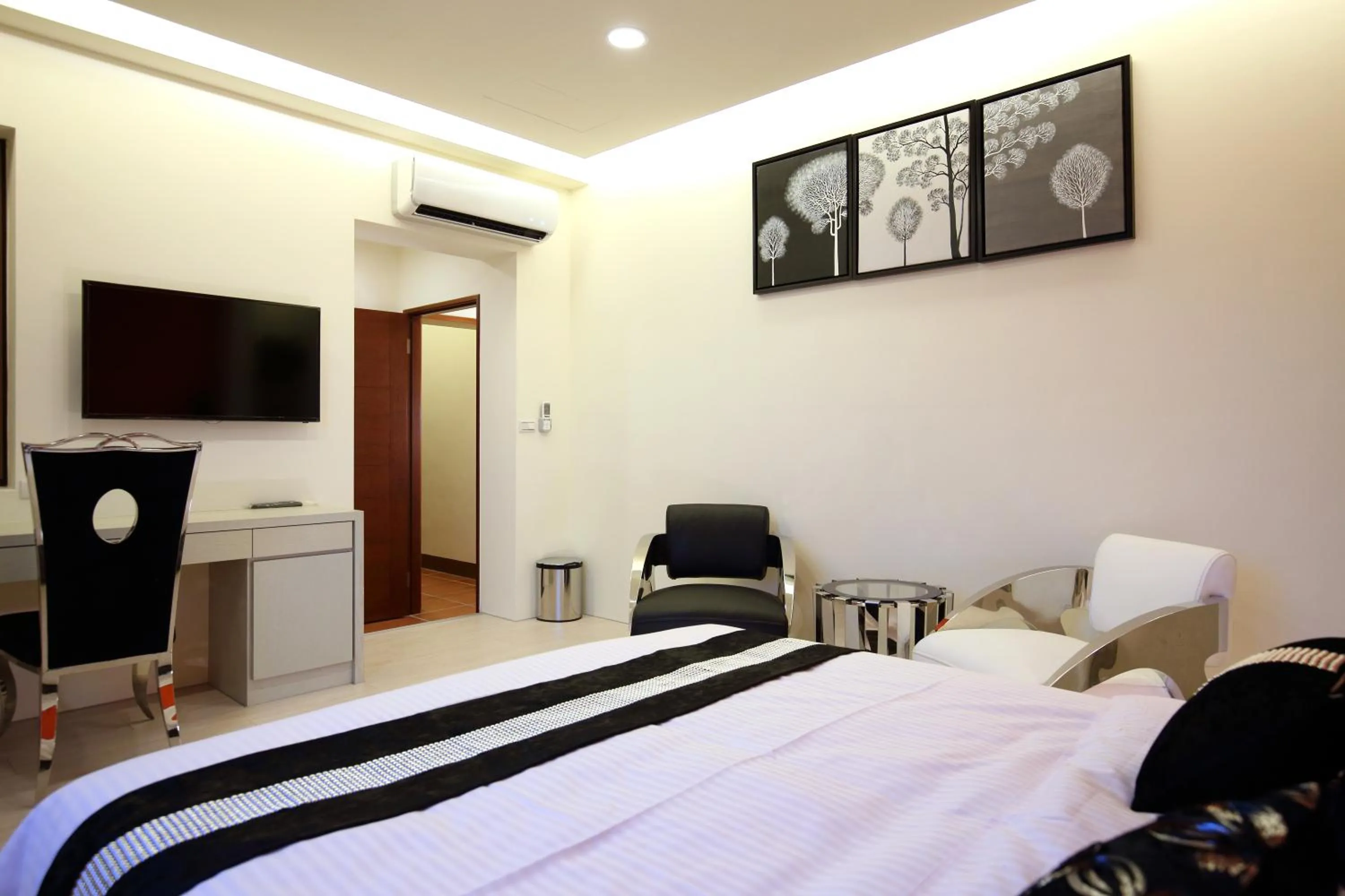 Decorative detail in White Palace B&B