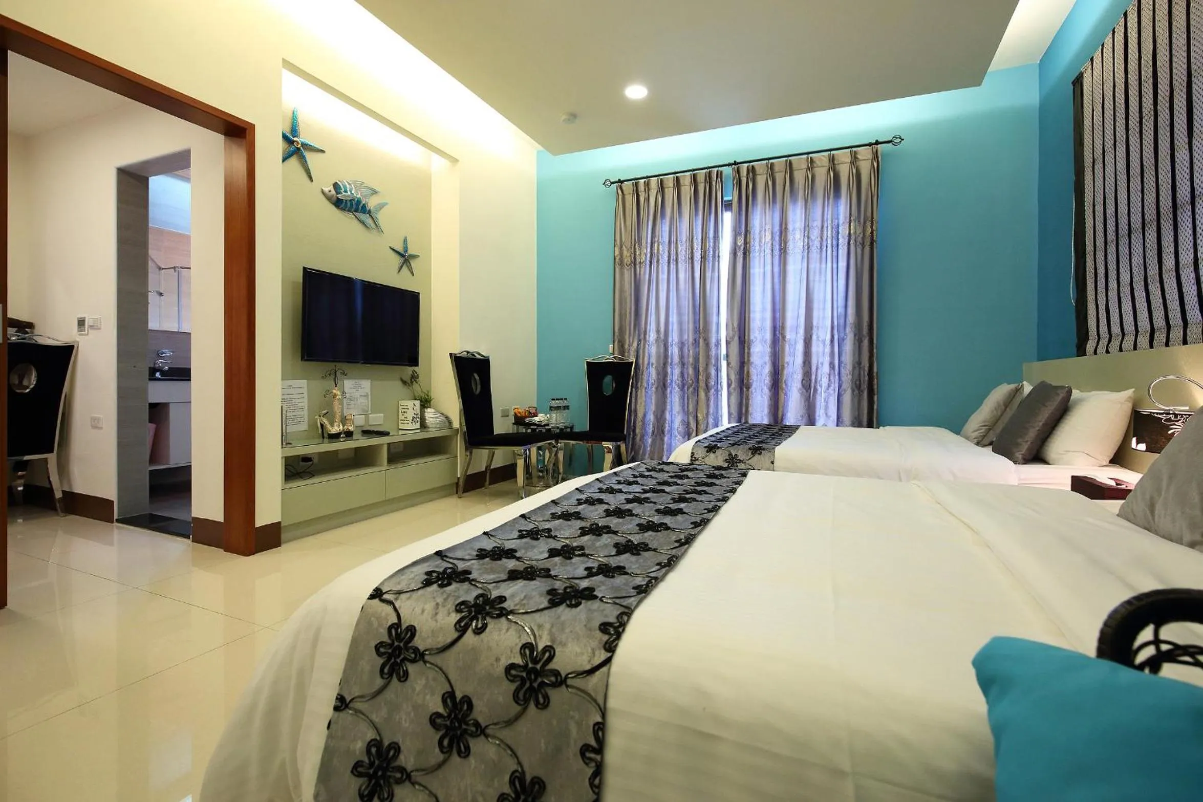 bunk bed in White Palace B&B