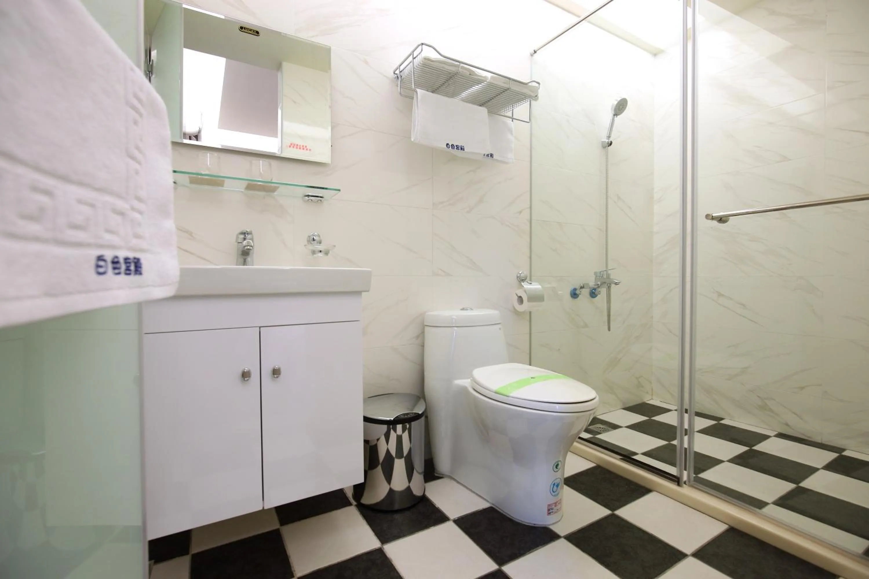 Shower in White Palace B&B