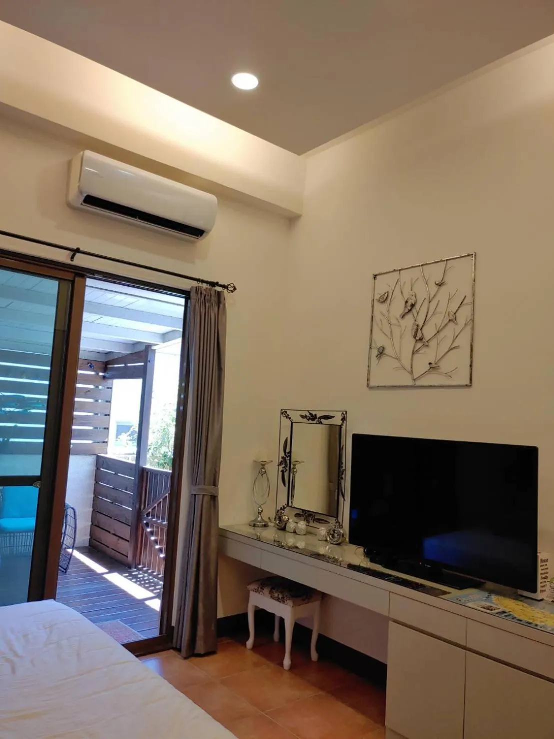 Photo of the whole room in White Palace B&B