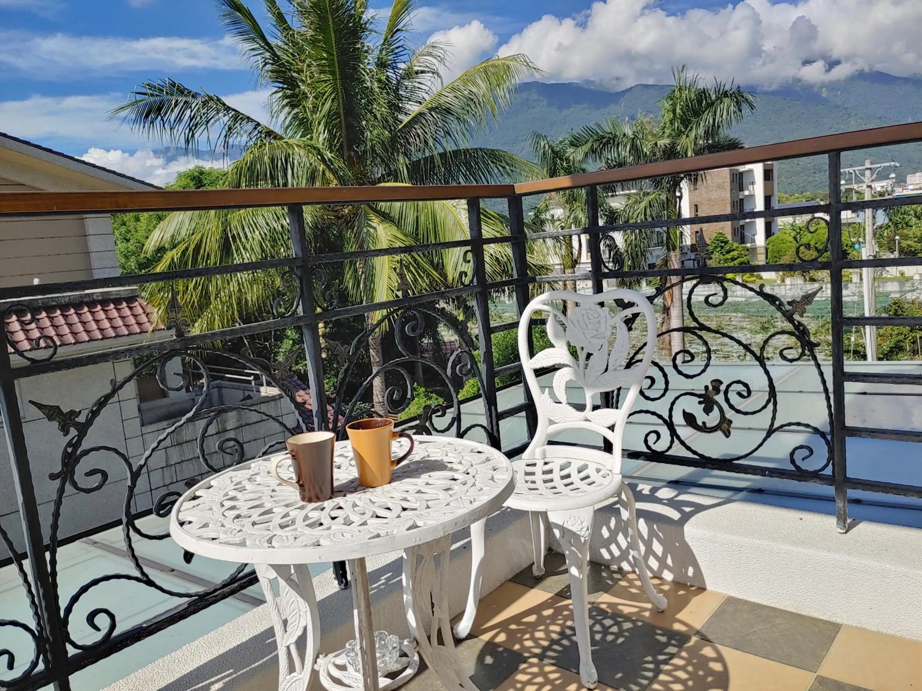 Patio in White Palace B&B