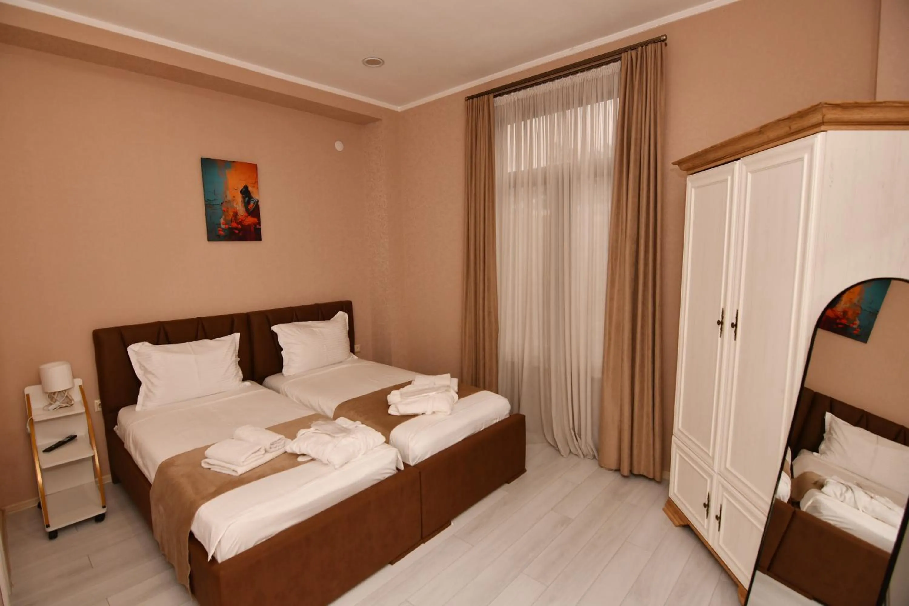 Bedroom, Bed in Astoria Hotel