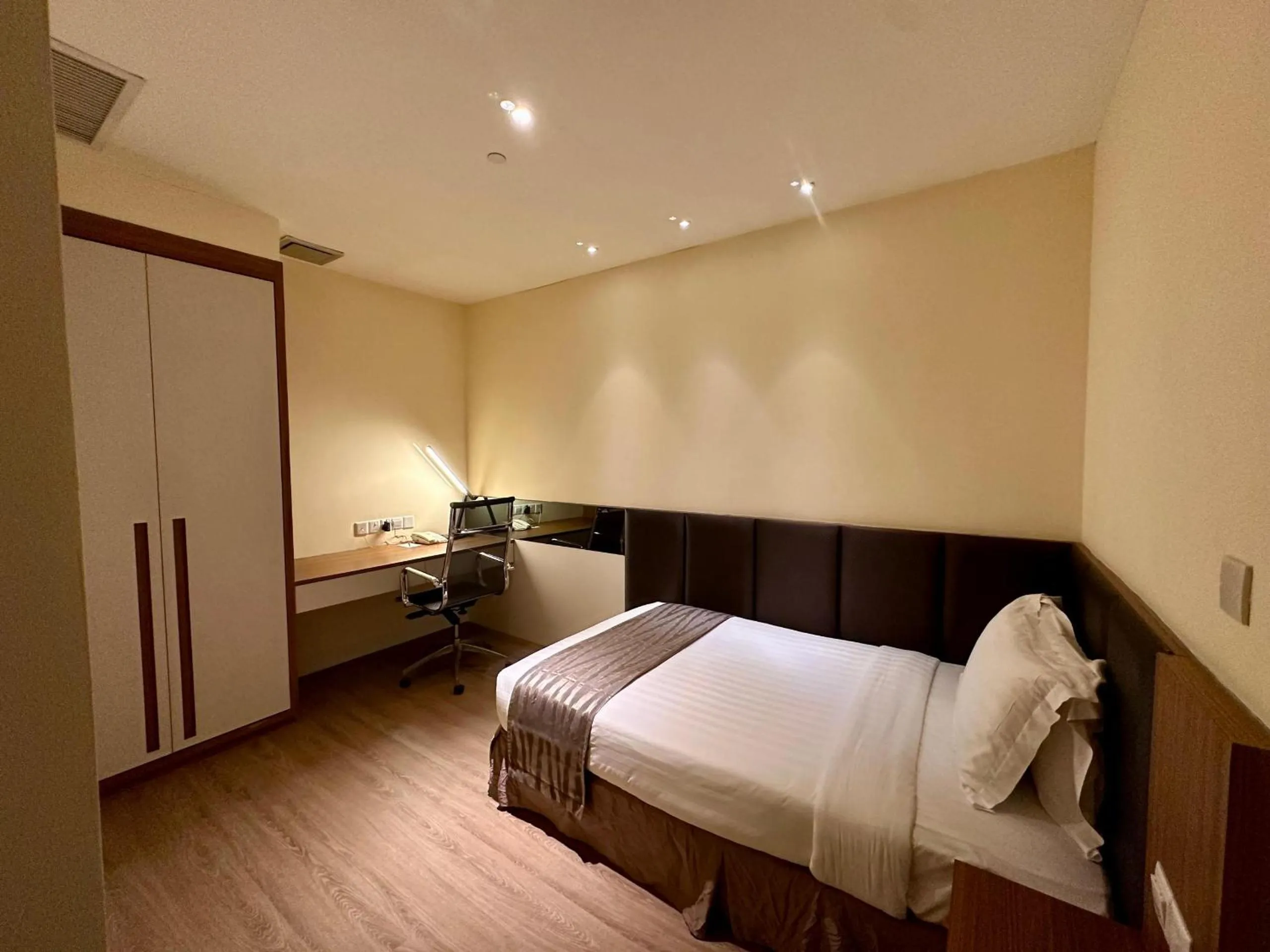 Bed in Swiss-Garden Hotel Melaka