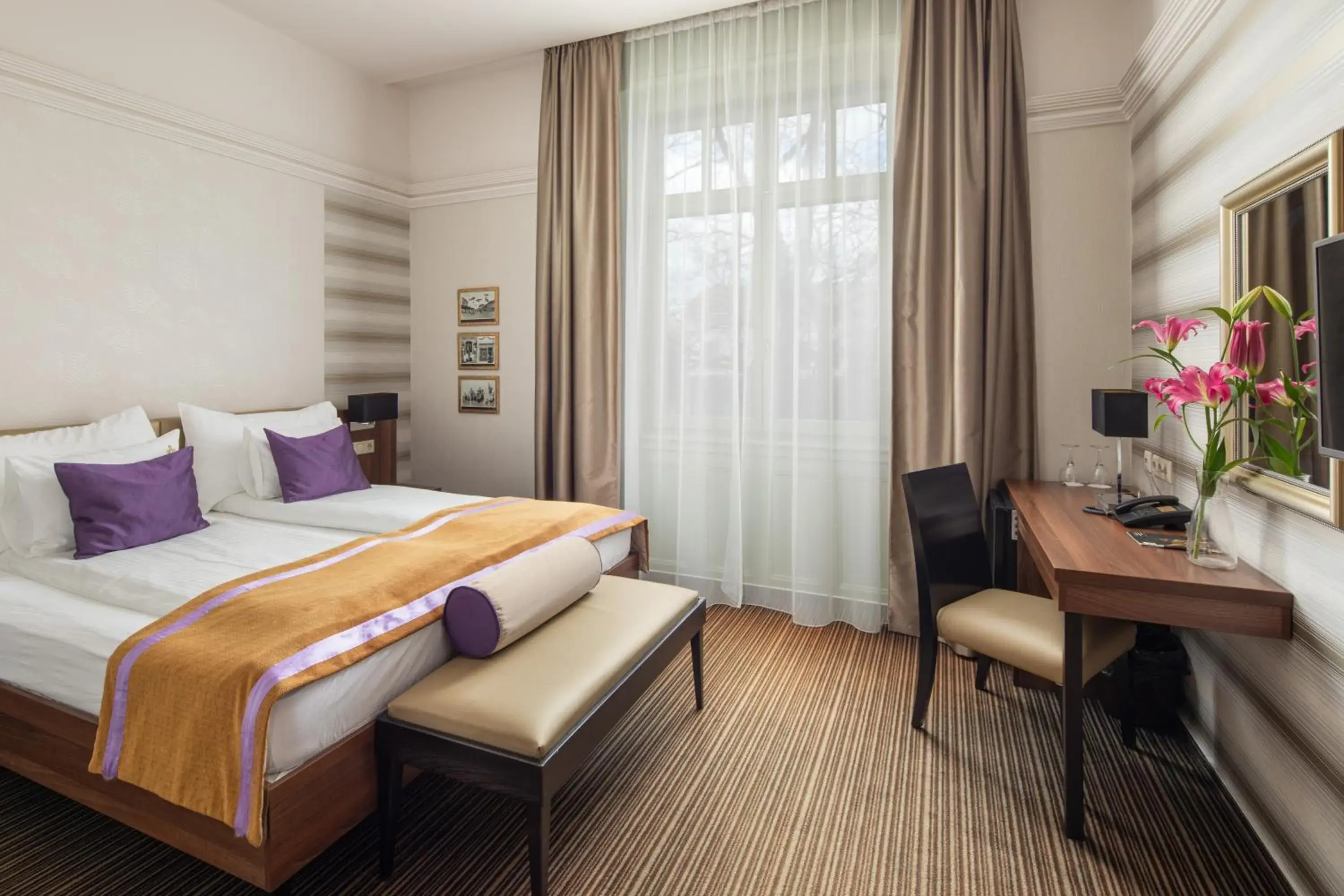 Superior Double or Twin Room in Grand Hotel Glorius Makó Superior Double or Twin Room in Grand Hotel Glorius Makó