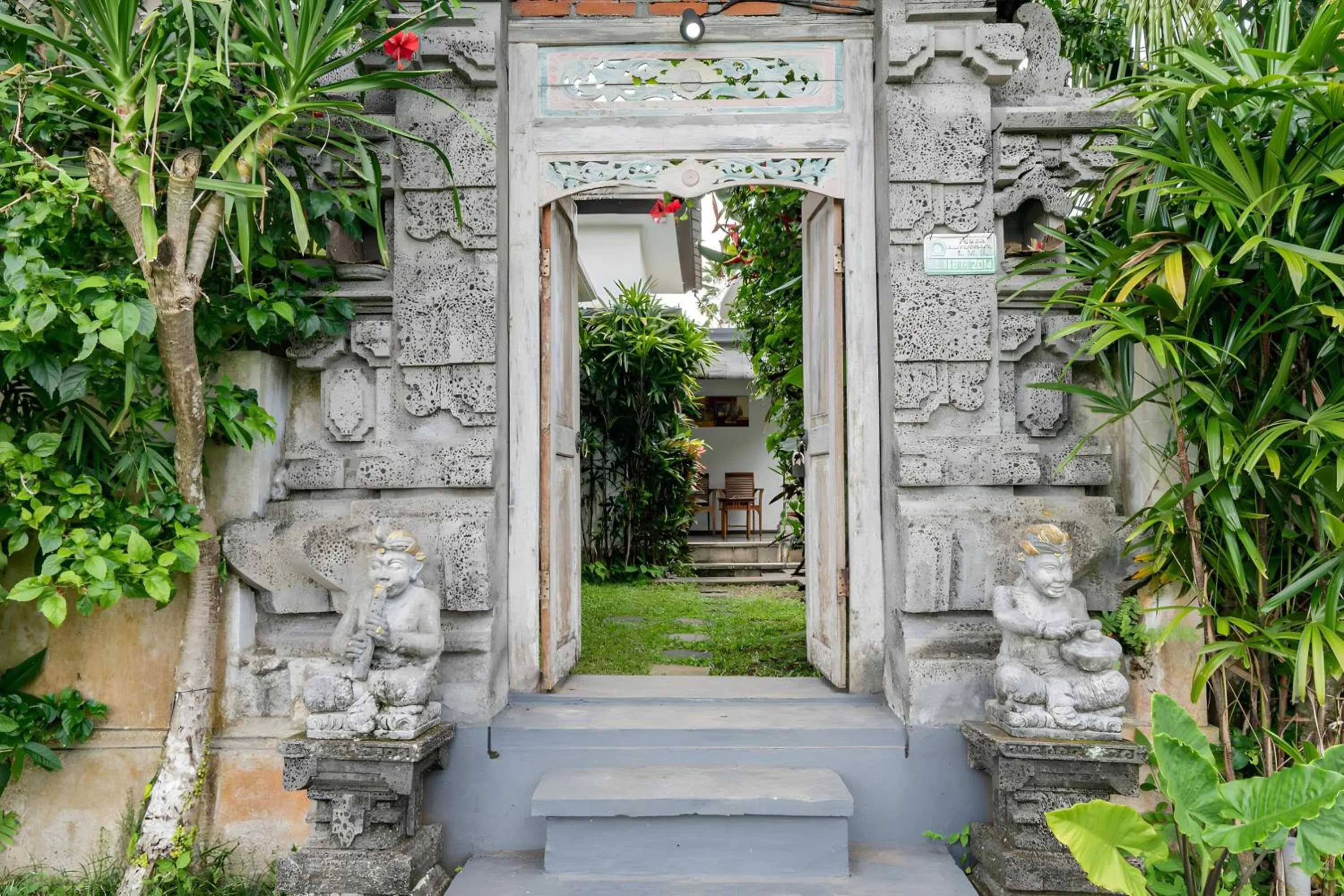 Facade/entrance in Belvilla Nirvana Near Monkey ForestNearCampuhan Ridge Walk