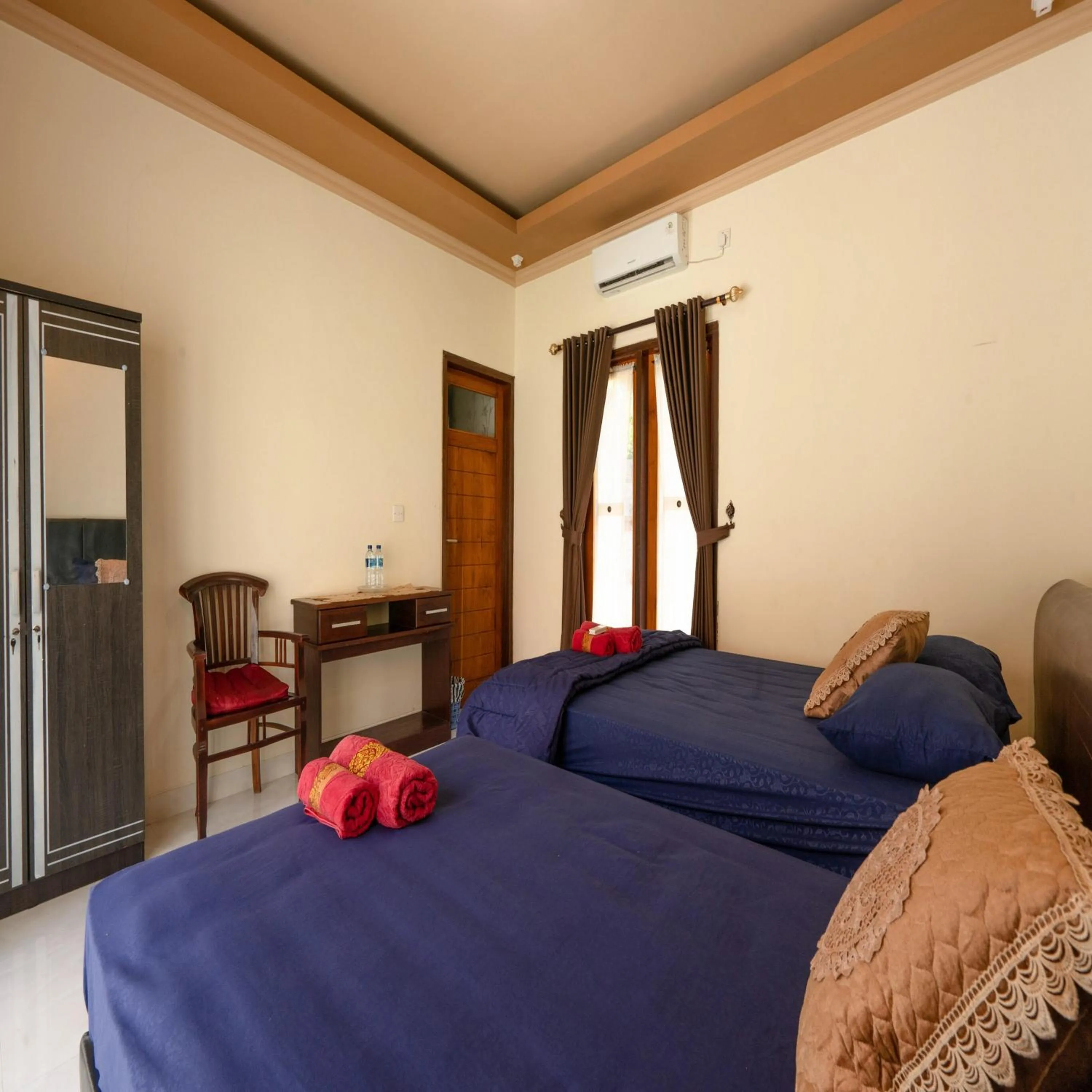 Bedroom, Bed in Calm Haven Villa with Amabela Garden Lovina Beach