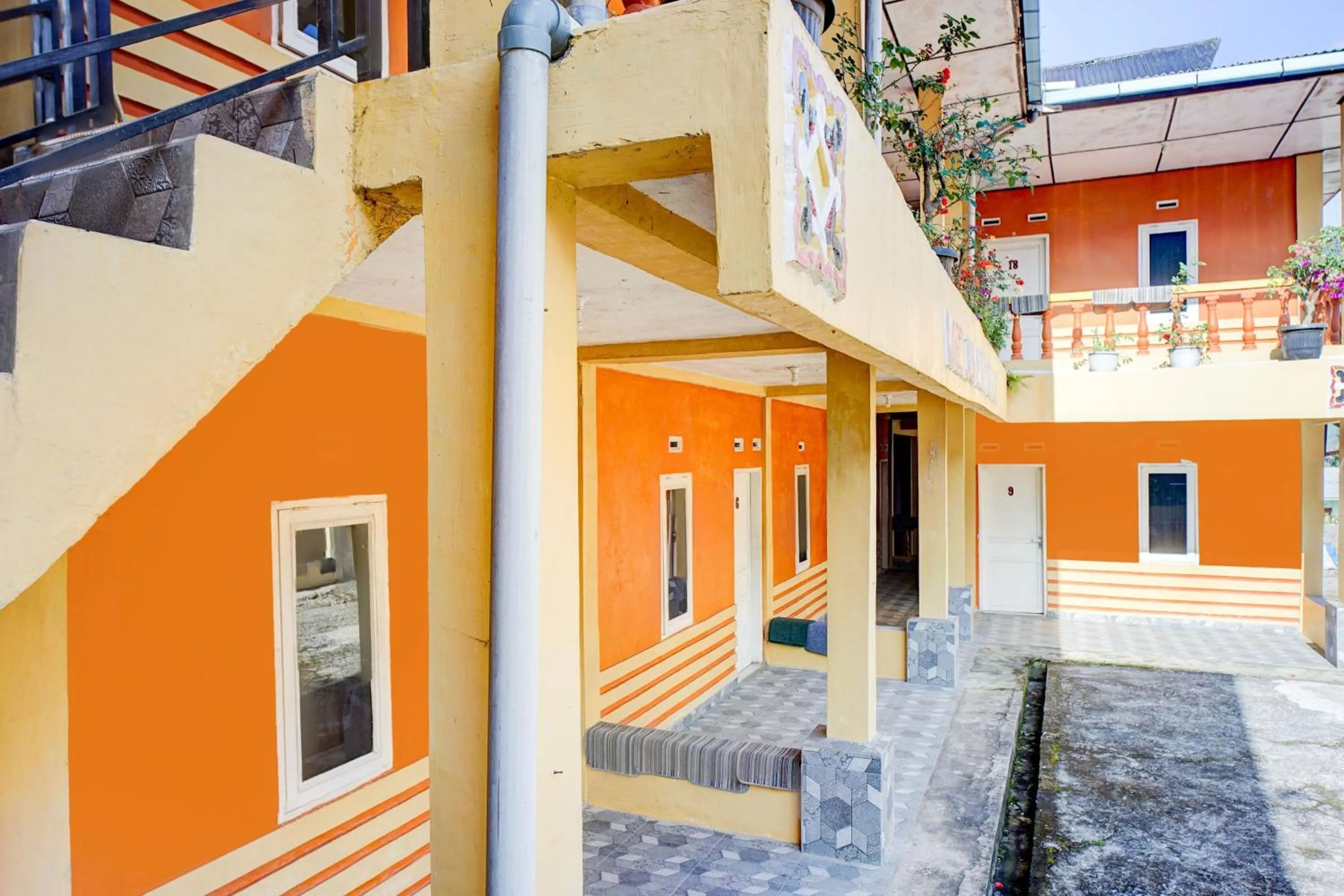 Lobby or reception in Hotel O Rudang Rudang Sibayak