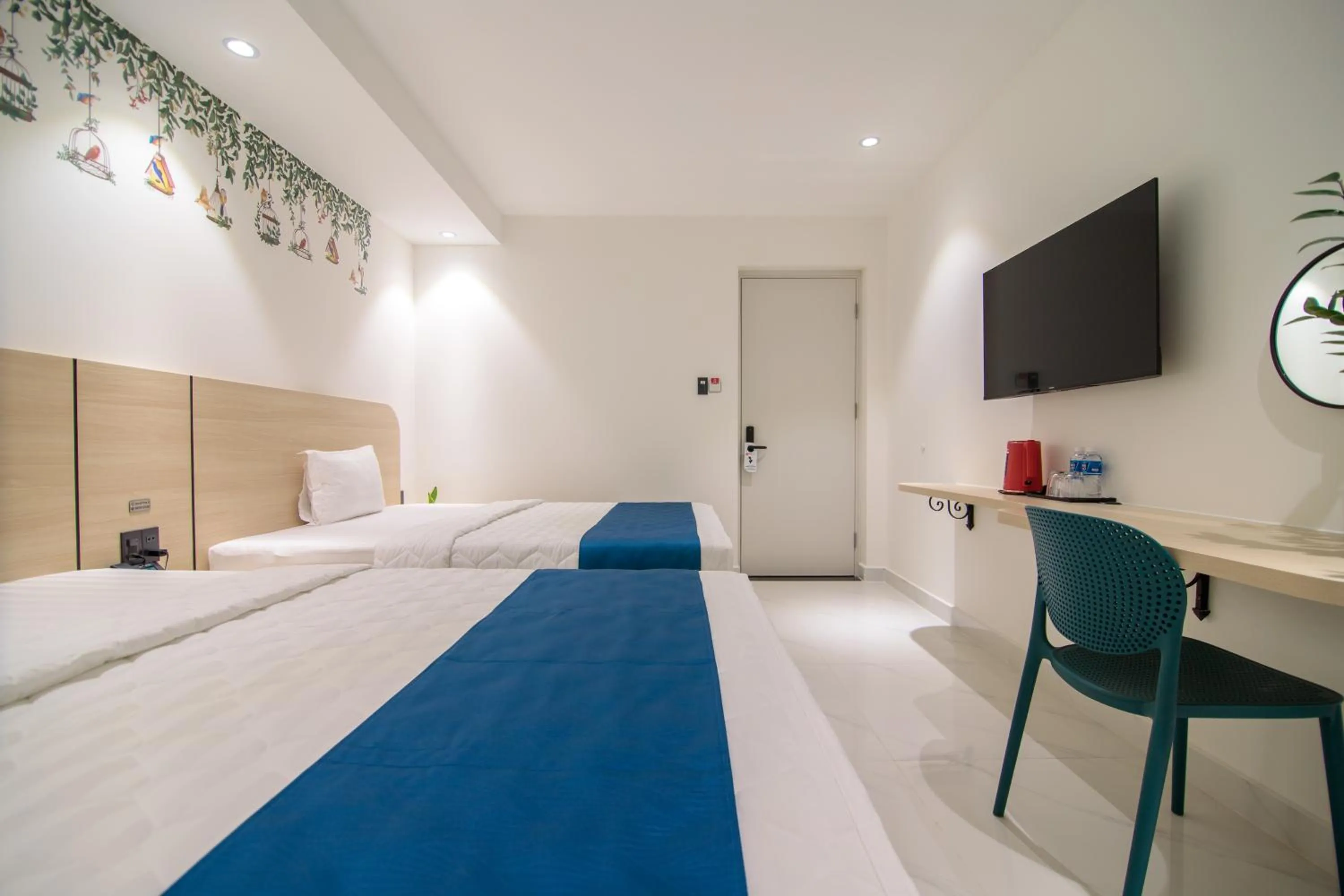 hair dresser, Bed in Bin Bin Hotel 11 Near Island Diamond