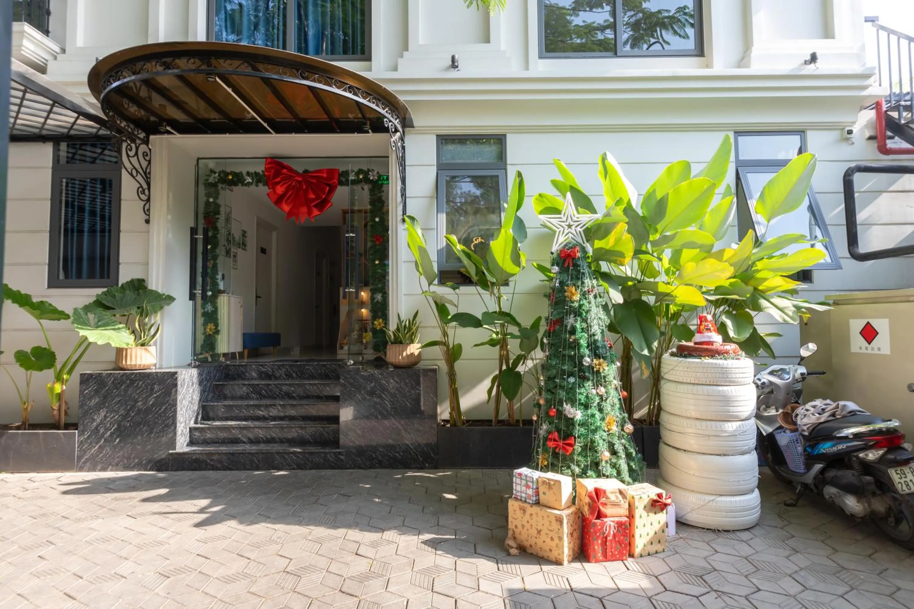 Bin Bin Hotel 11 Near Island Diamond