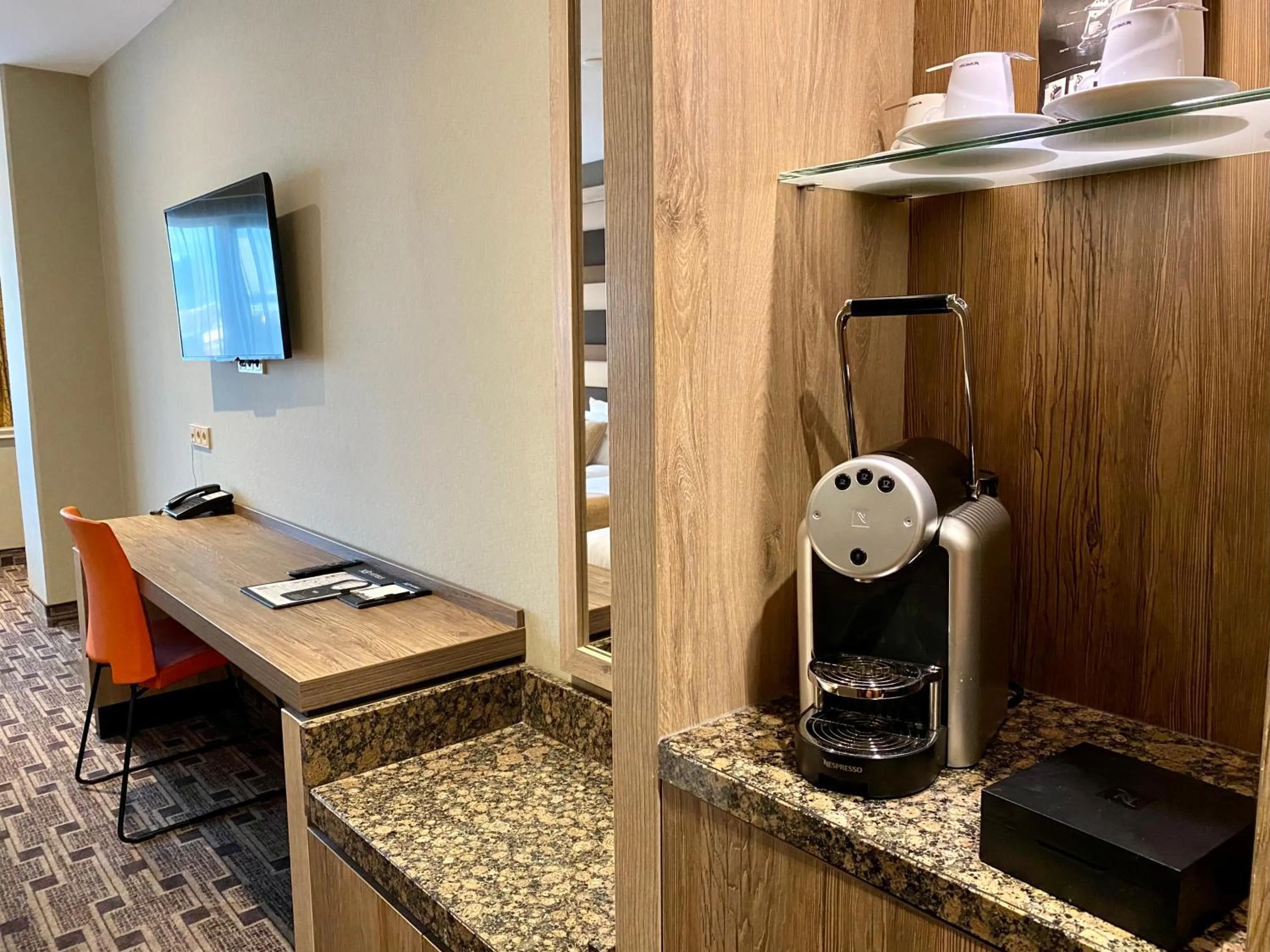 TV and multimedia in XO Hotels Blue Tower