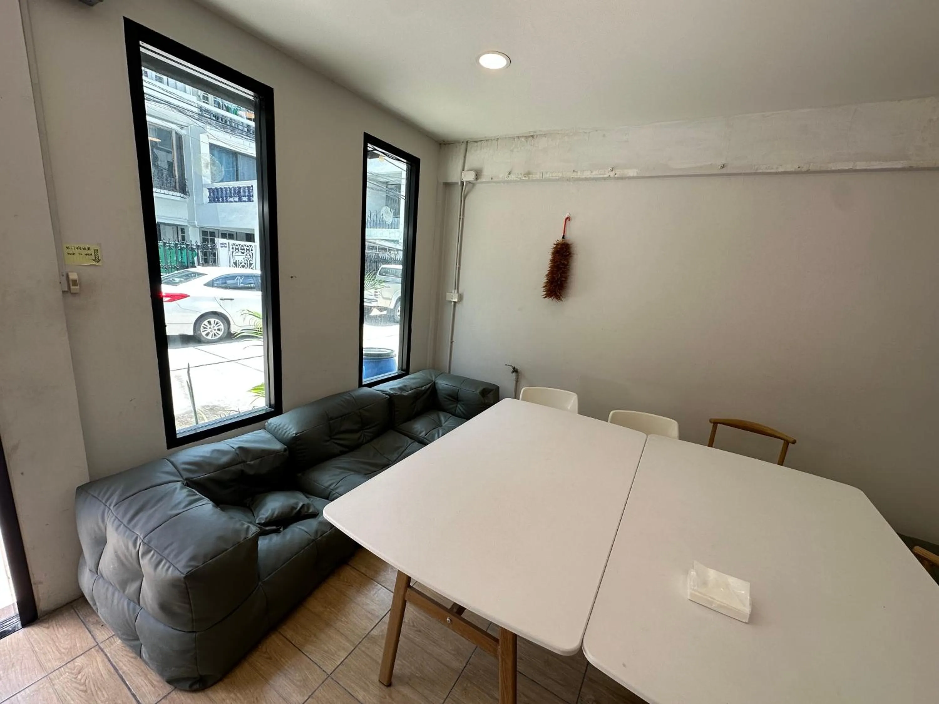 Restaurant/places to eat in The Cute Silom hostel