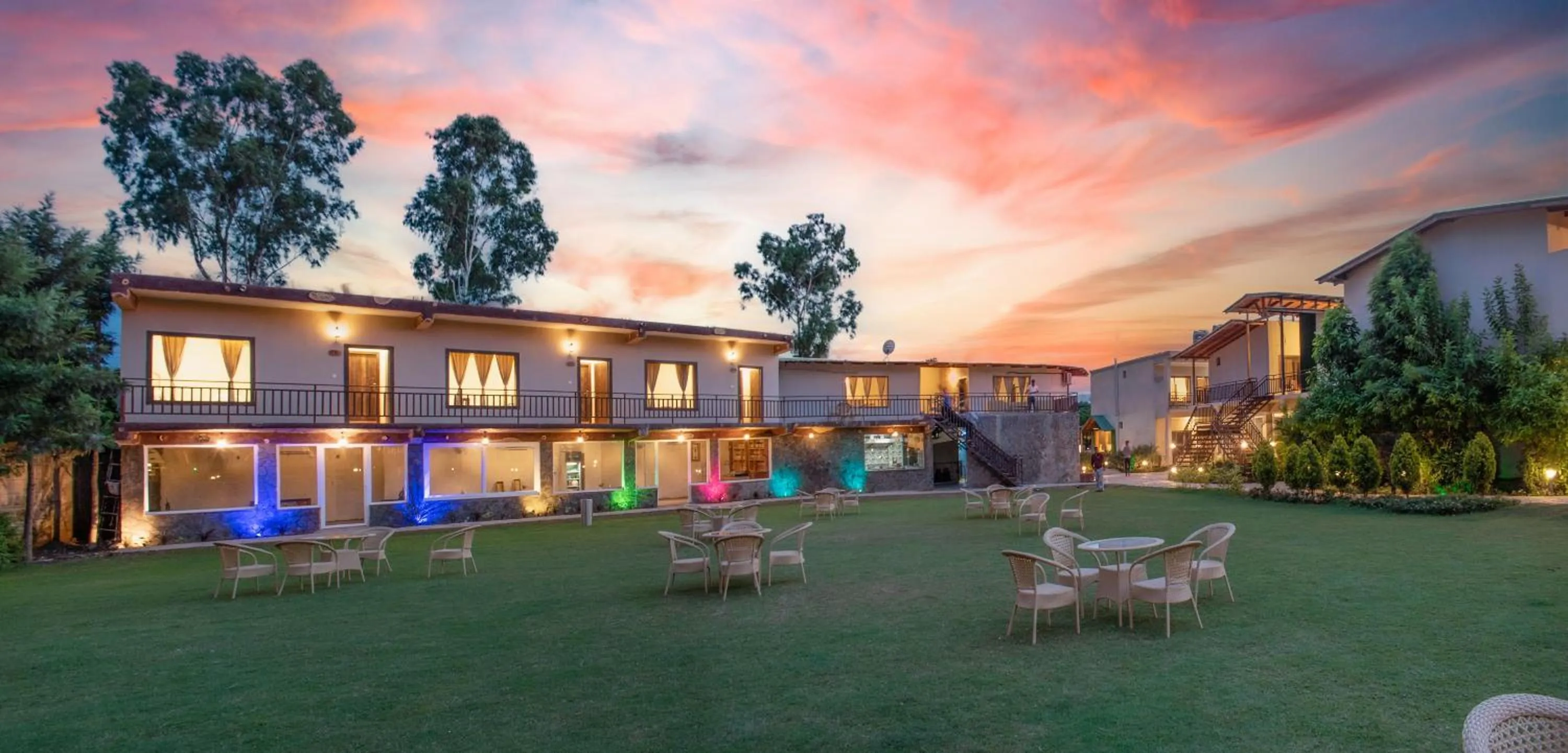 VOW HOTELS AND RESORTS