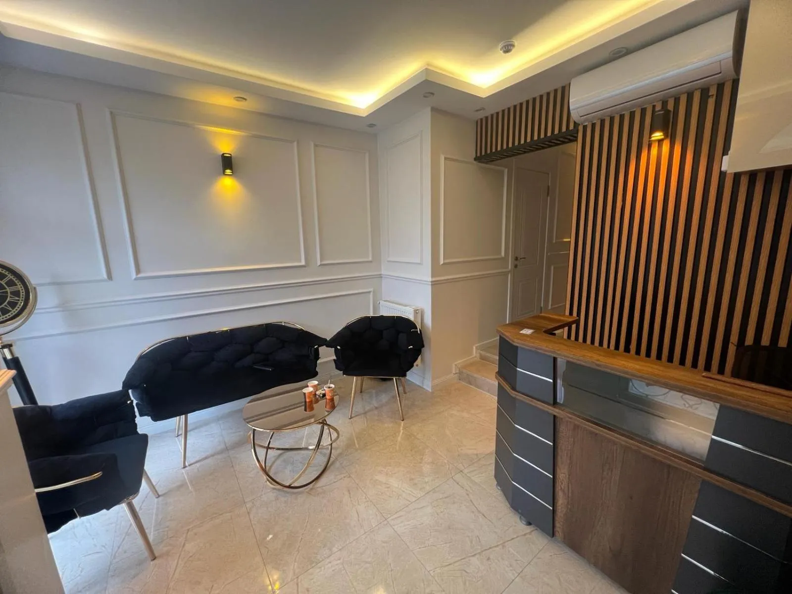 Seating area in Ninova Boutique Hotel