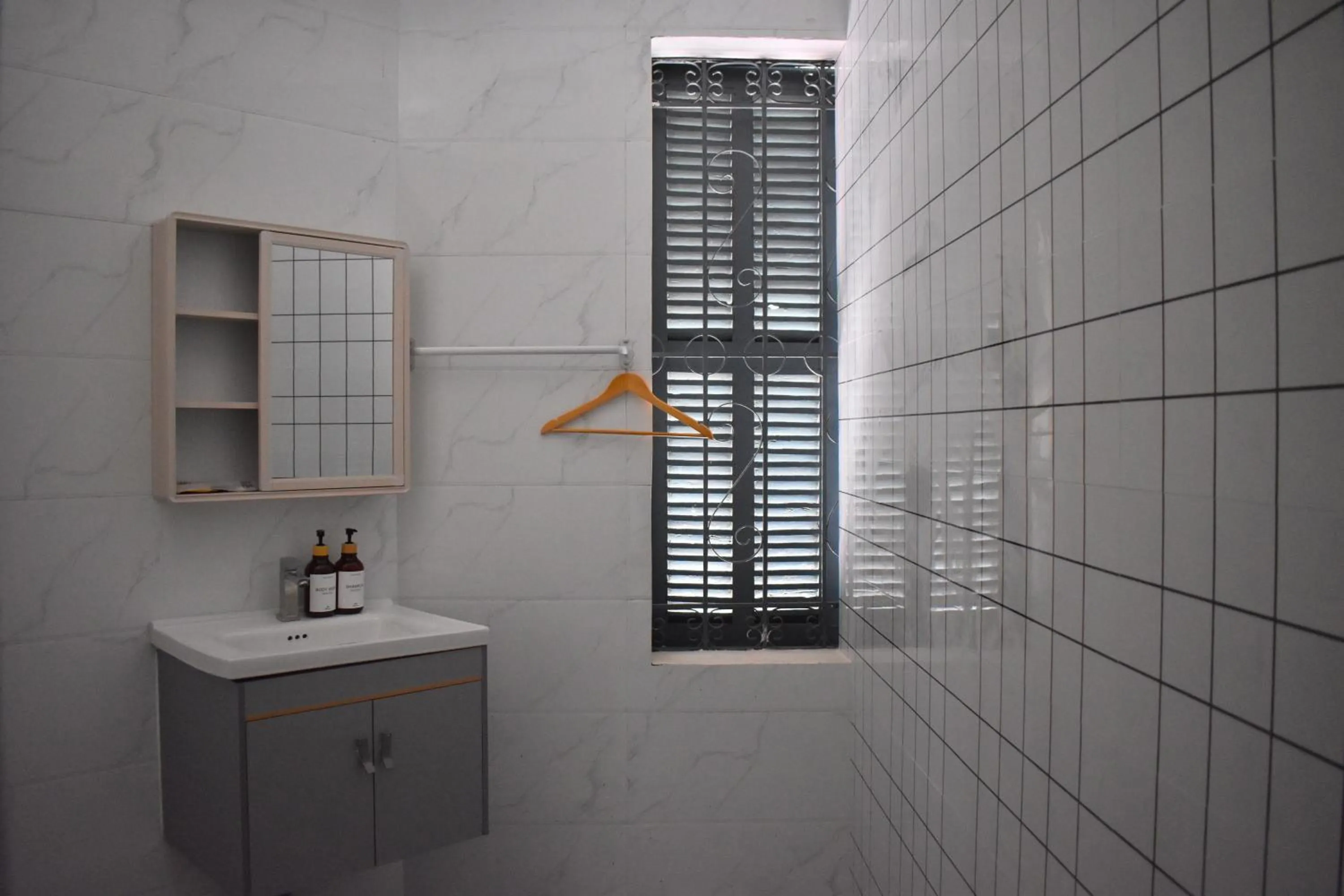 Bathroom in Monsane villa