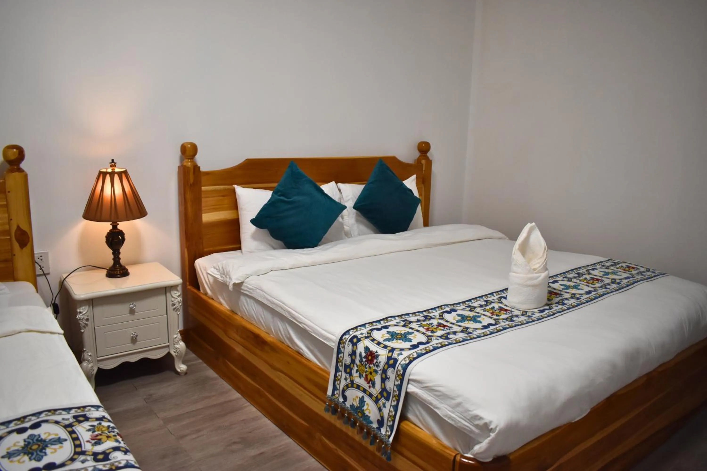 Bed in Monsane villa