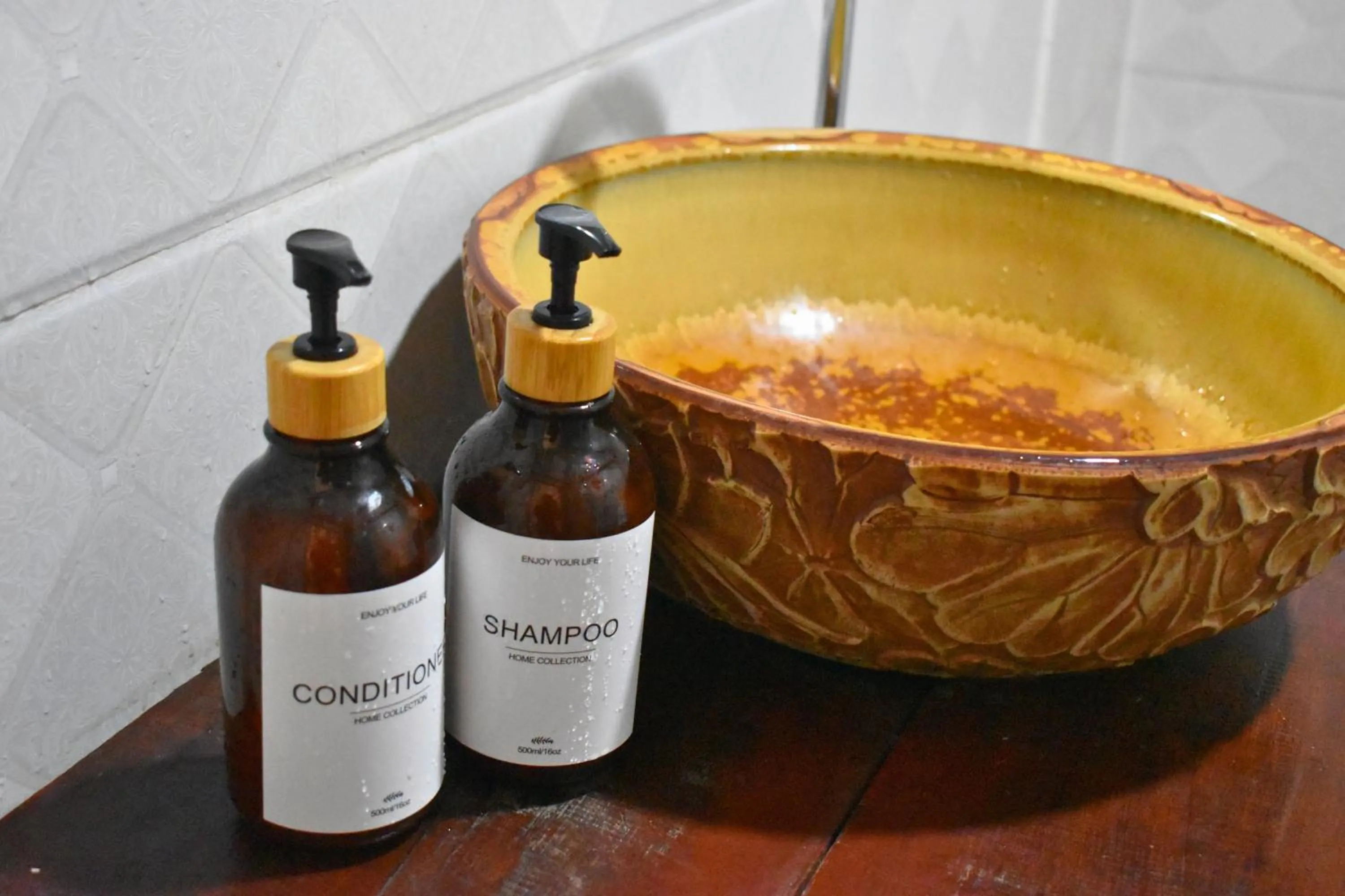 Bathroom in Monsane villa