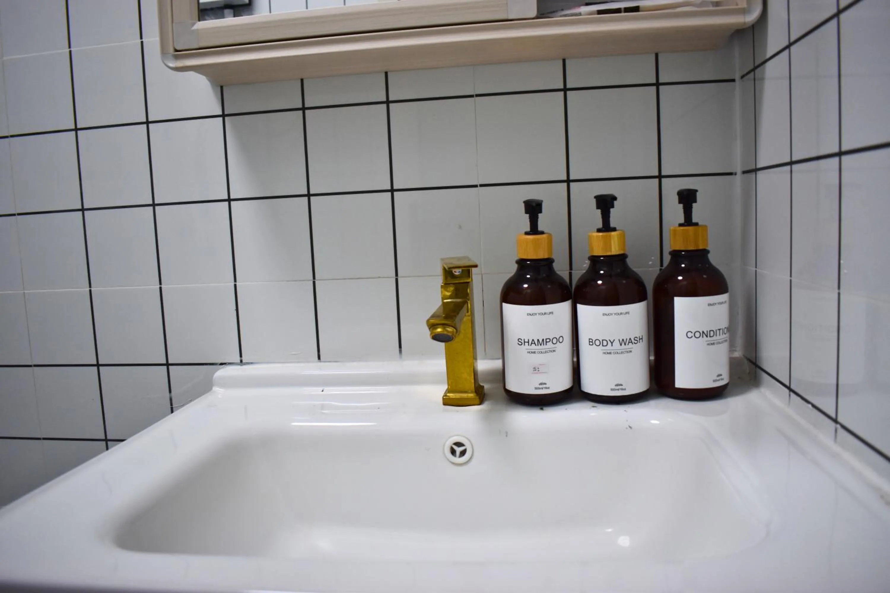 Bathroom in Monsane villa