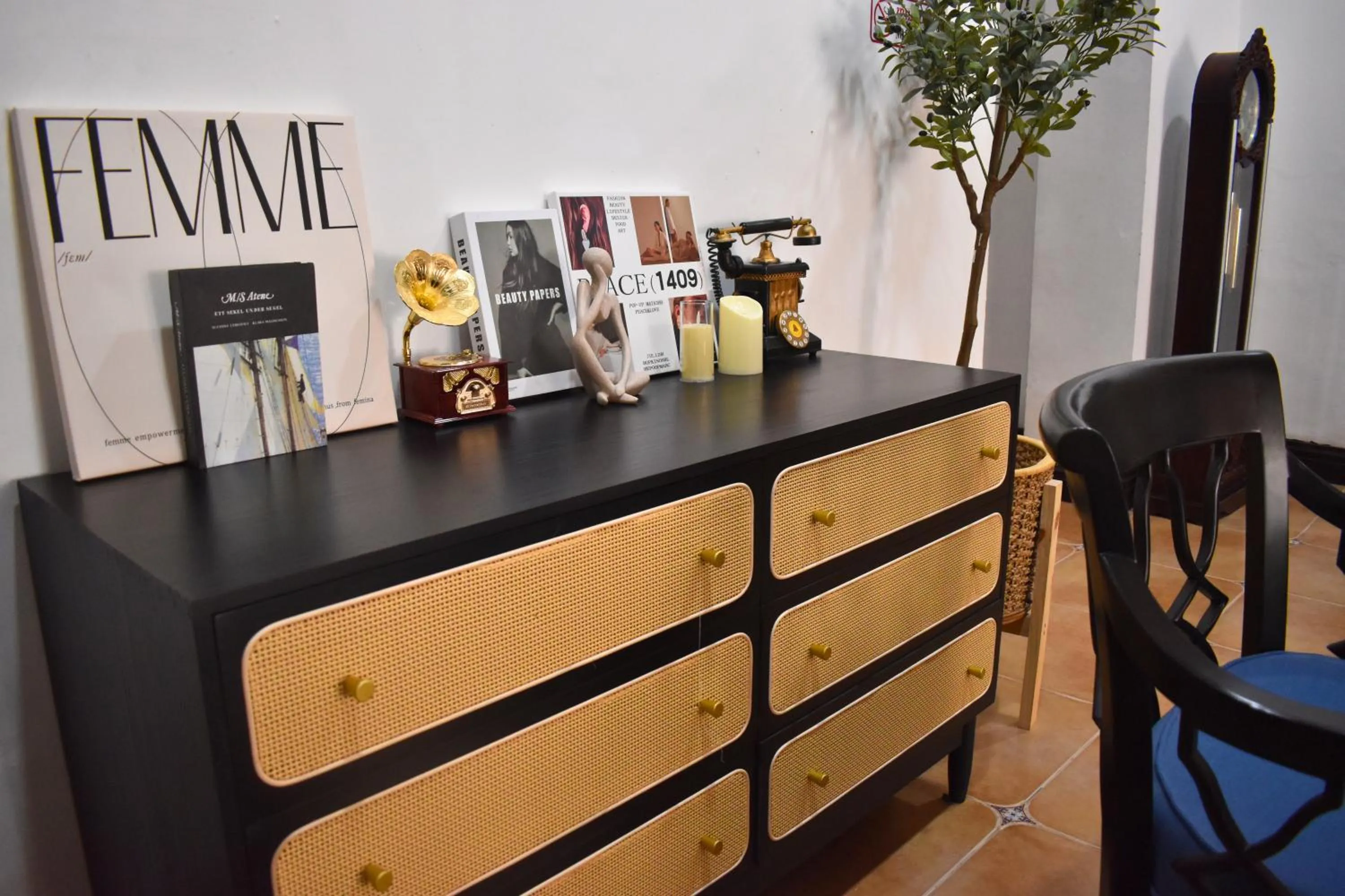 Lobby or reception in Monsane villa