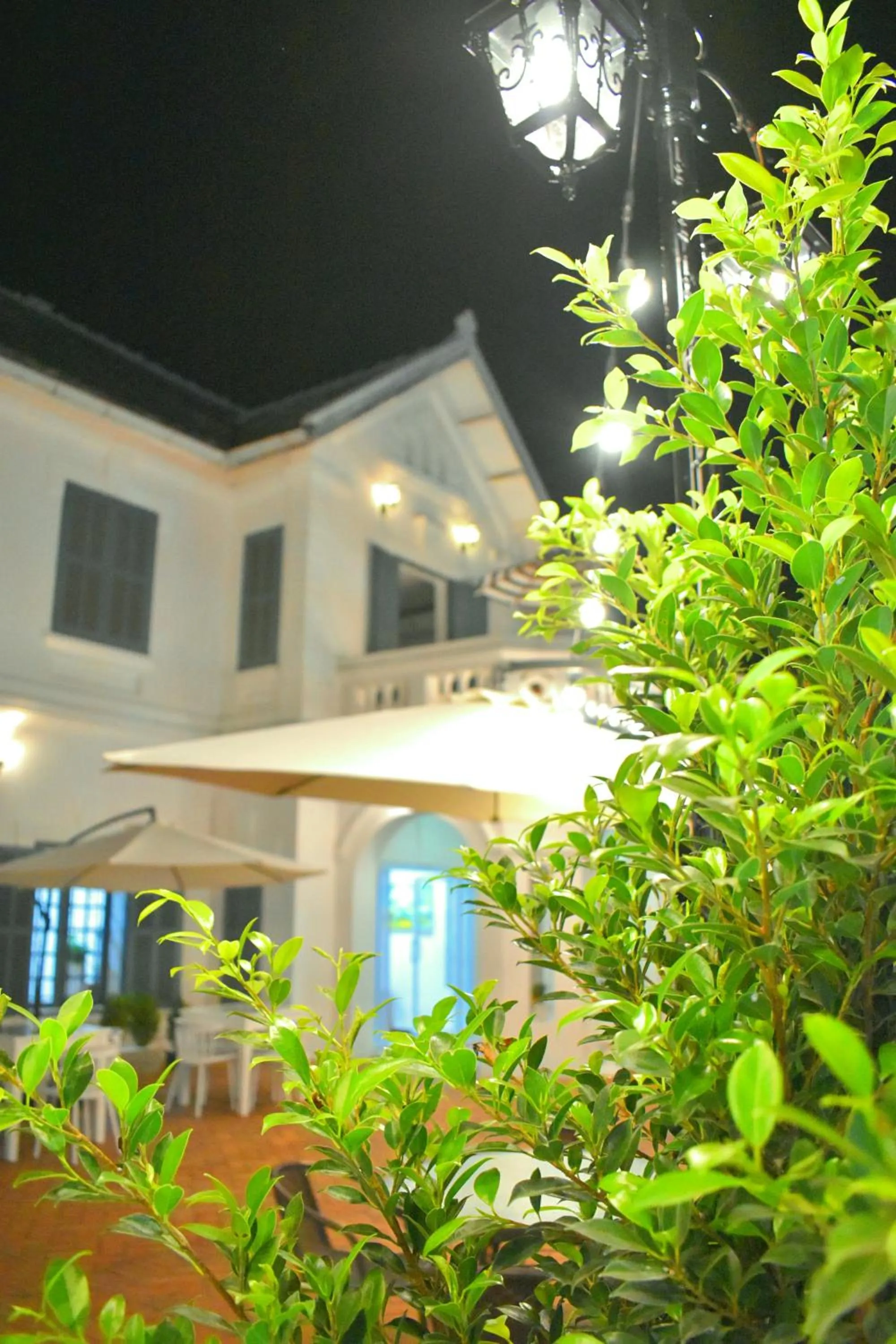 Property building in Monsane villa