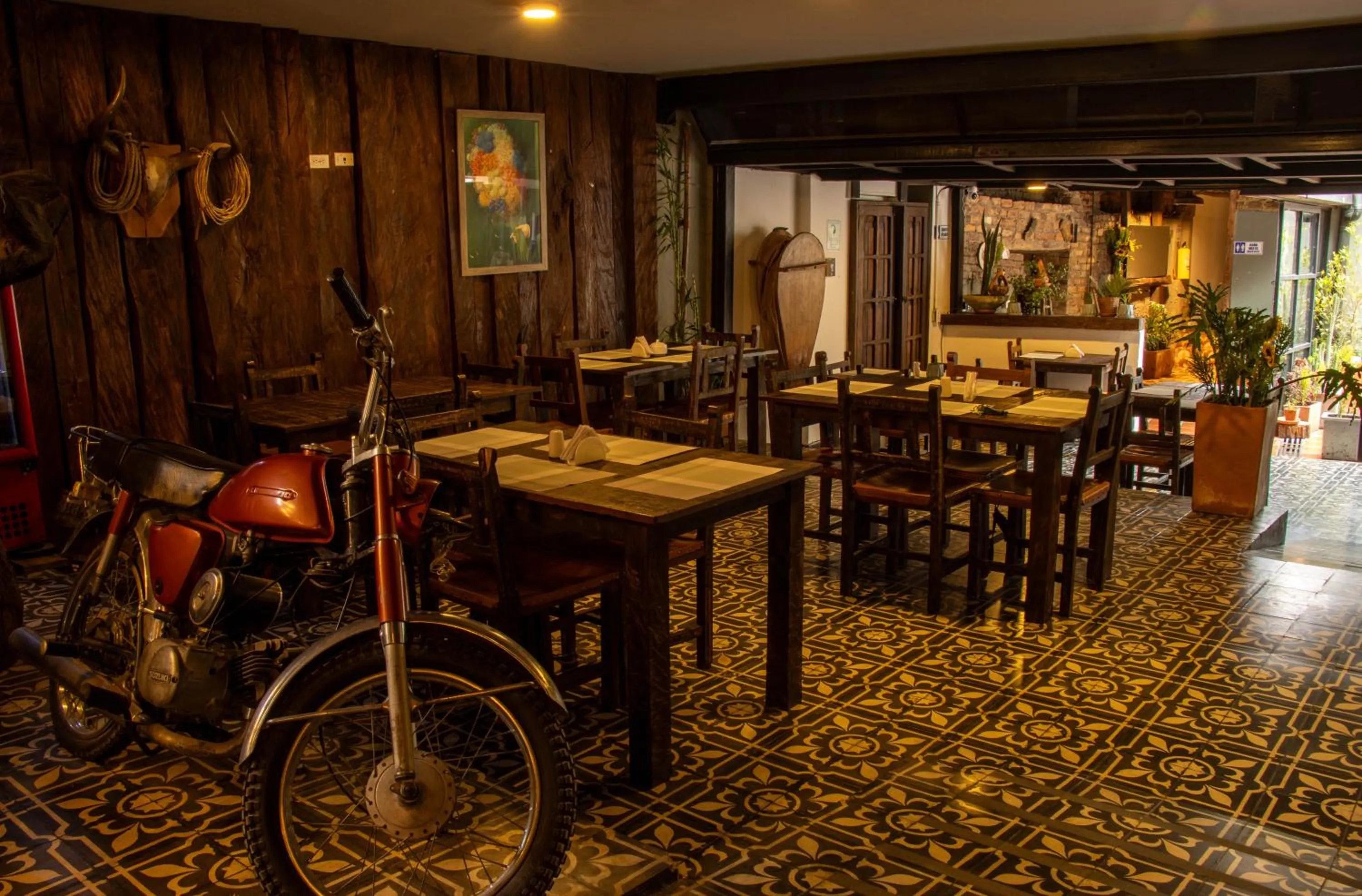 Restaurant/places to eat in Hotel Quinta Bolivar