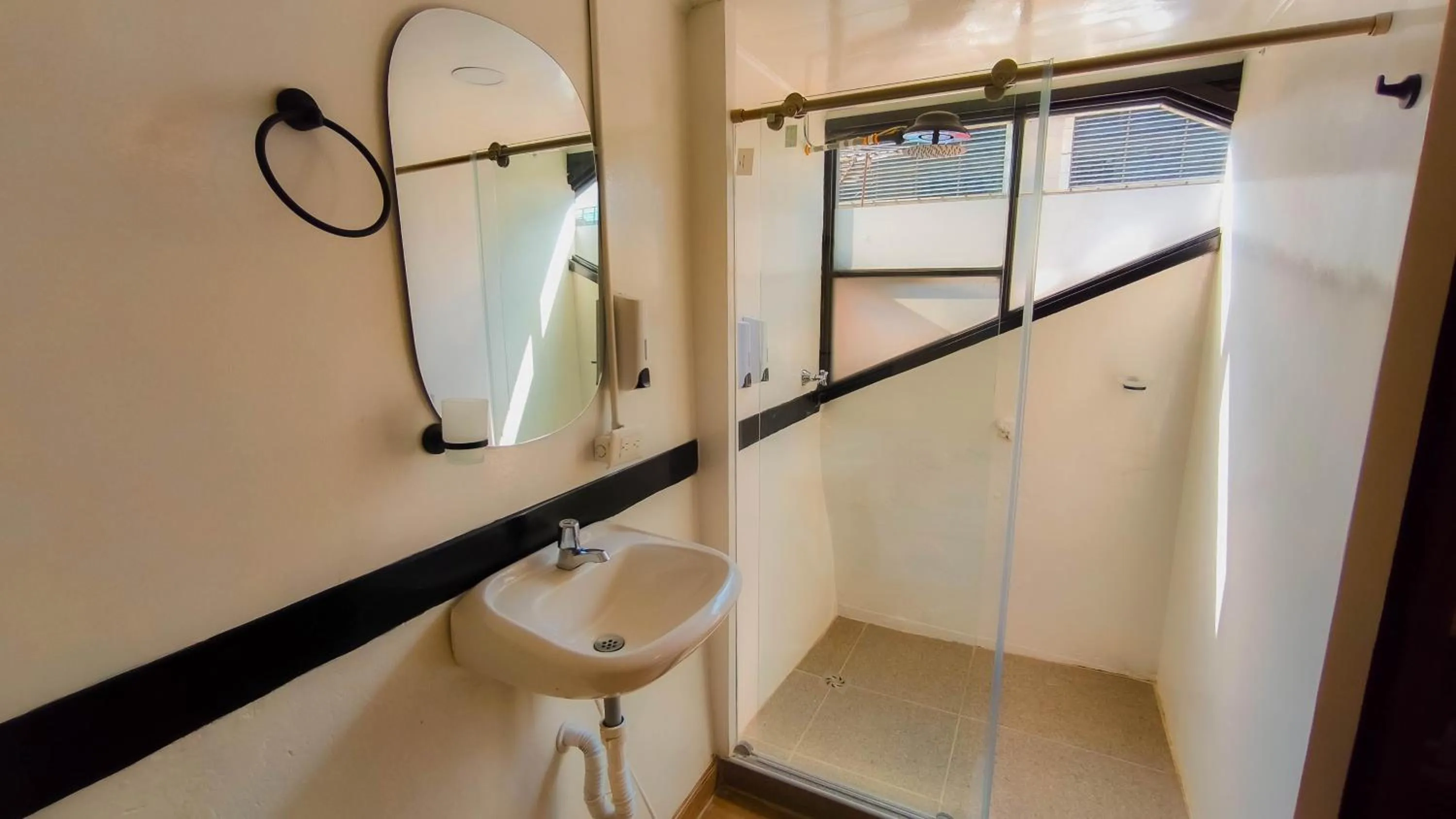 Shower in Hotel Quinta Bolivar