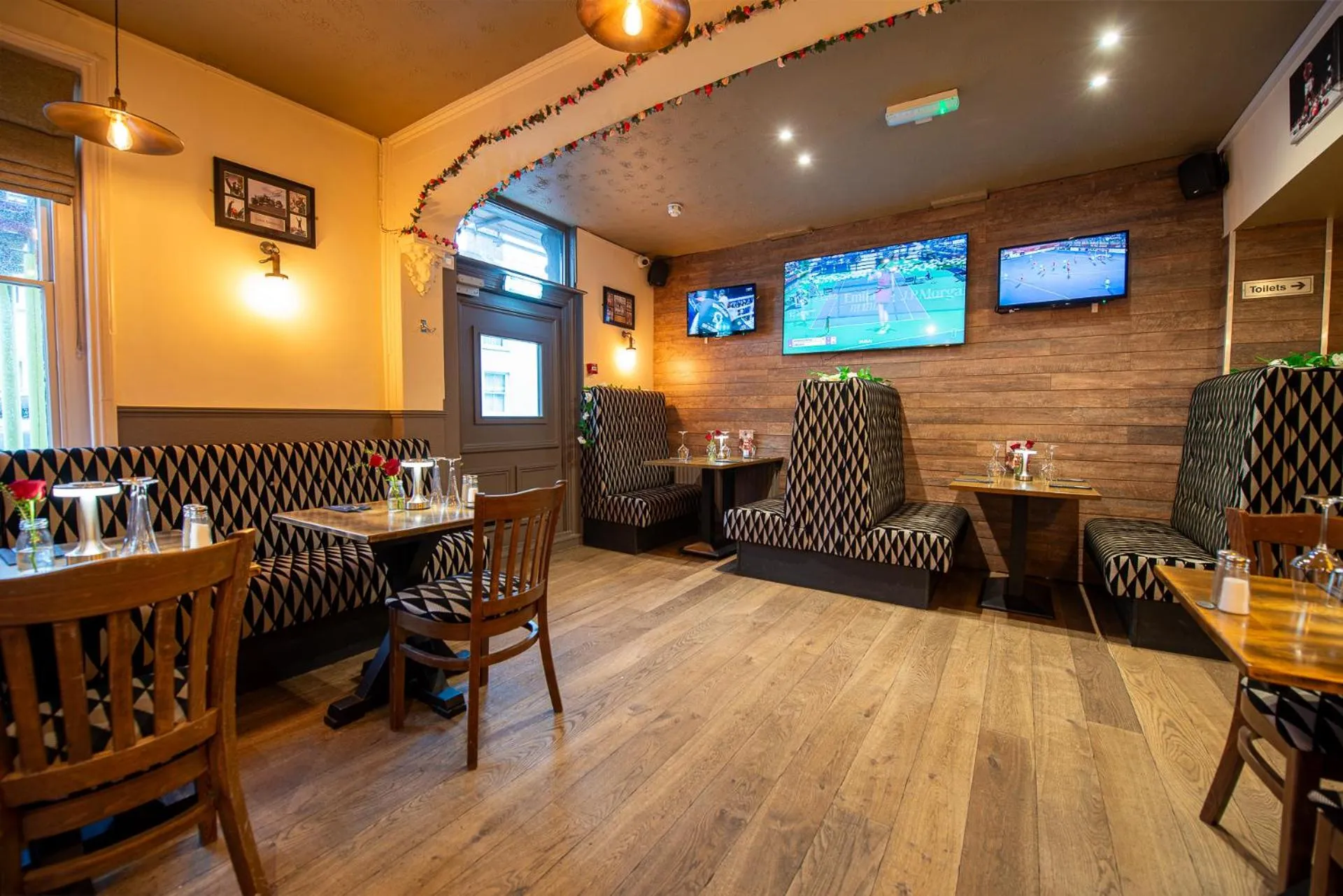 Seating area in Bosuns Chair