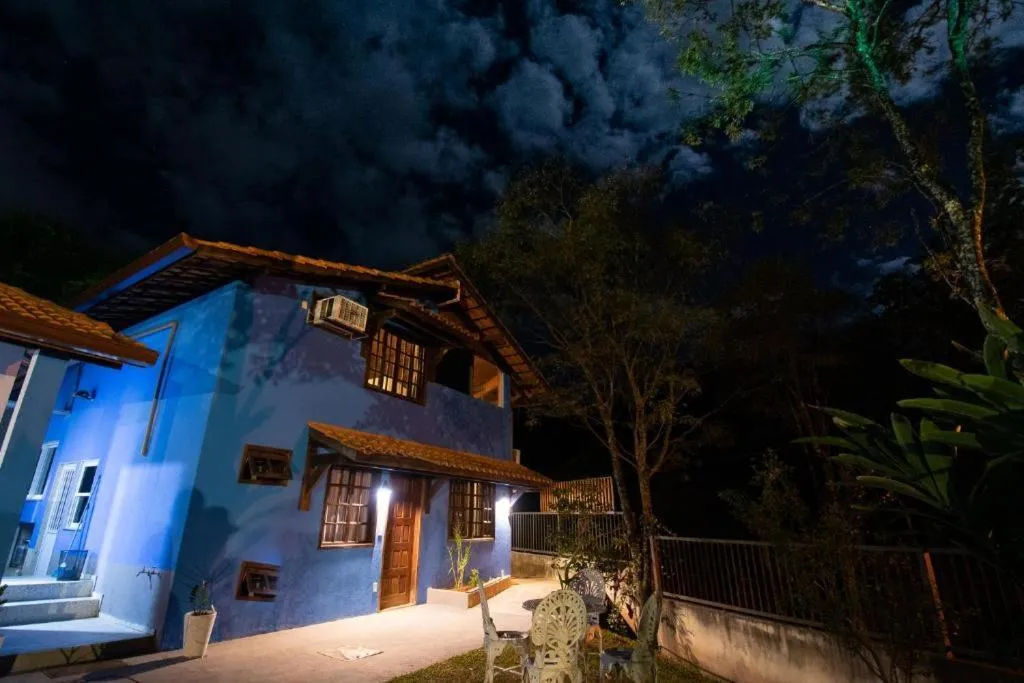 Property building in Pousada Paris Hostelli