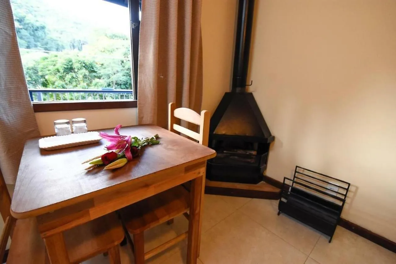 flat iron in Pousada Paris Hostelli