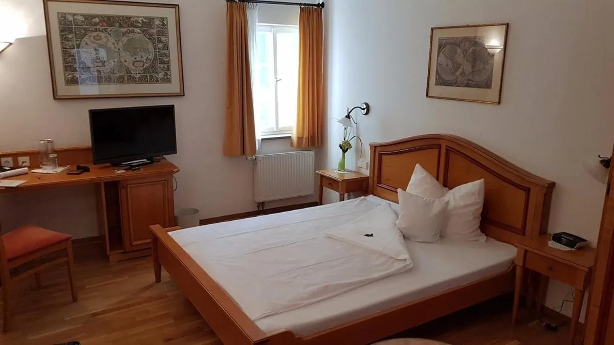 Photo of the whole room, Bed in Boutique- und Businesshotel Herrenküferei