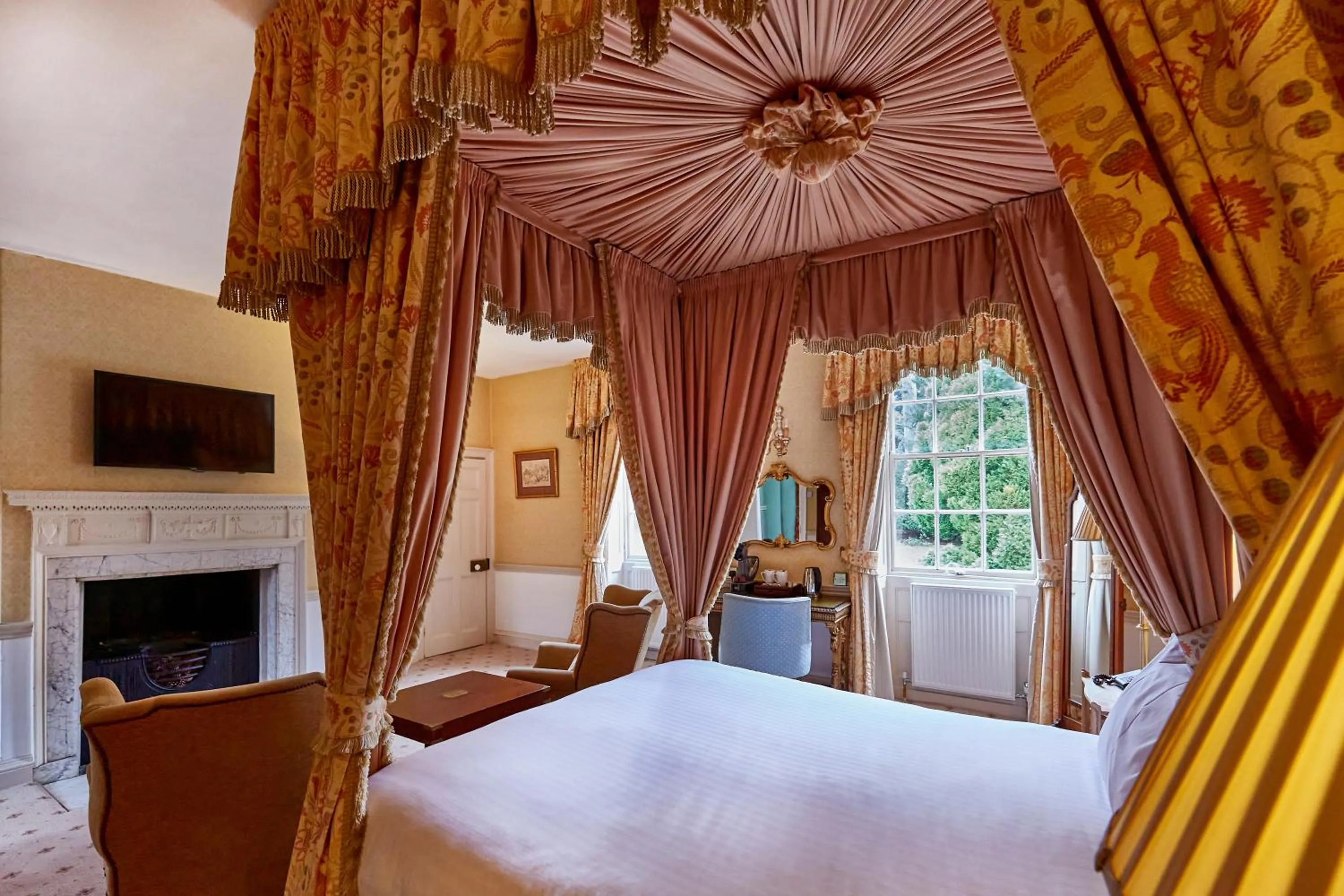 Bed in Flitwick Manor Hotel