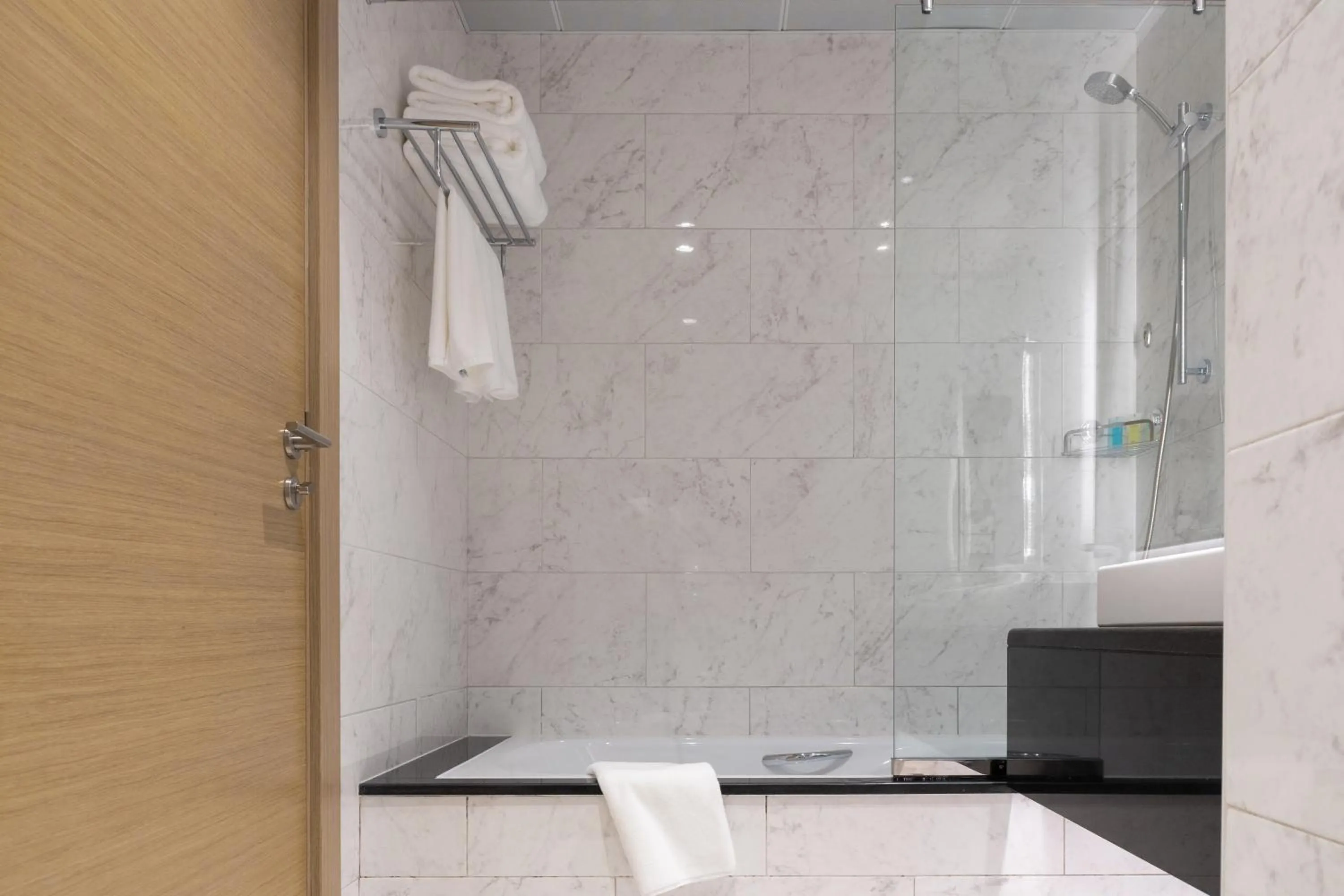 Bathroom in Djibouti Ayla Grand Hotel & Mall