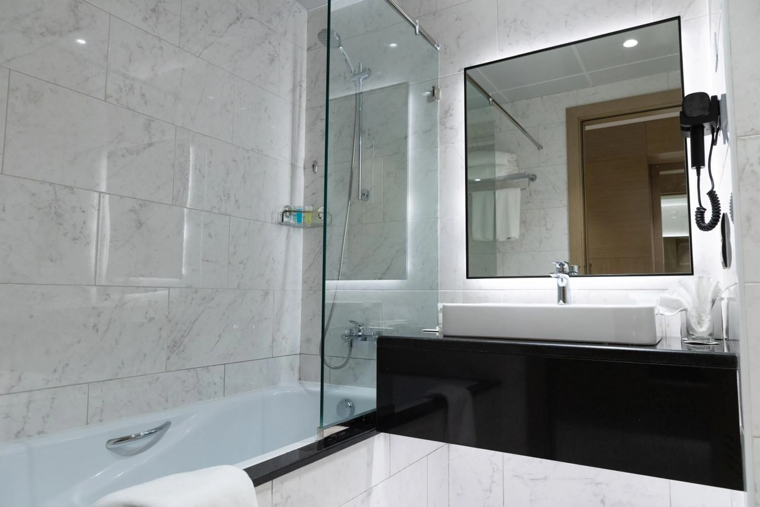 Shower in Djibouti Ayla Grand Hotel & Mall