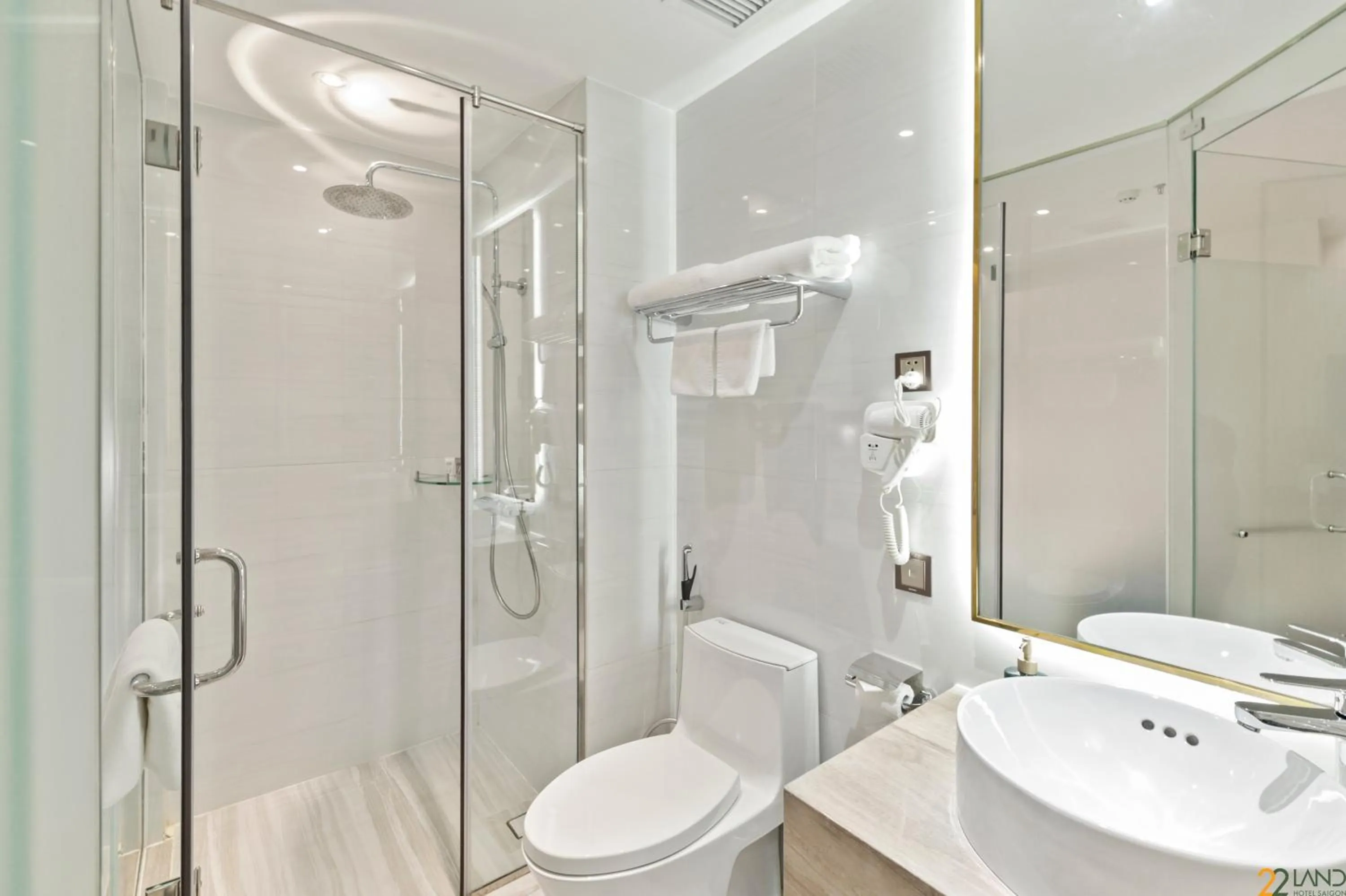 Bathroom in 22Land Hotel Saigon