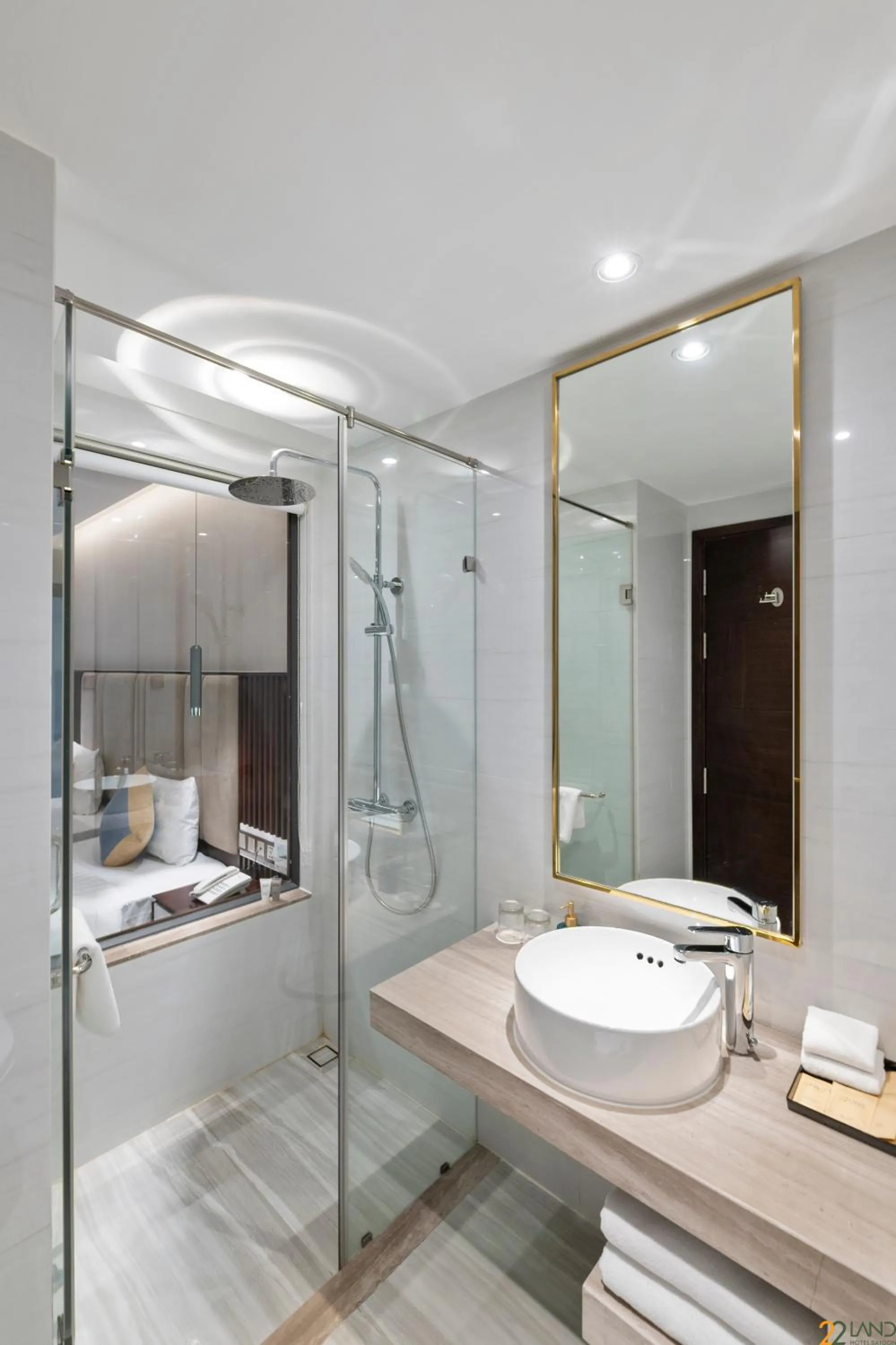 Shower in 22Land Hotel Saigon