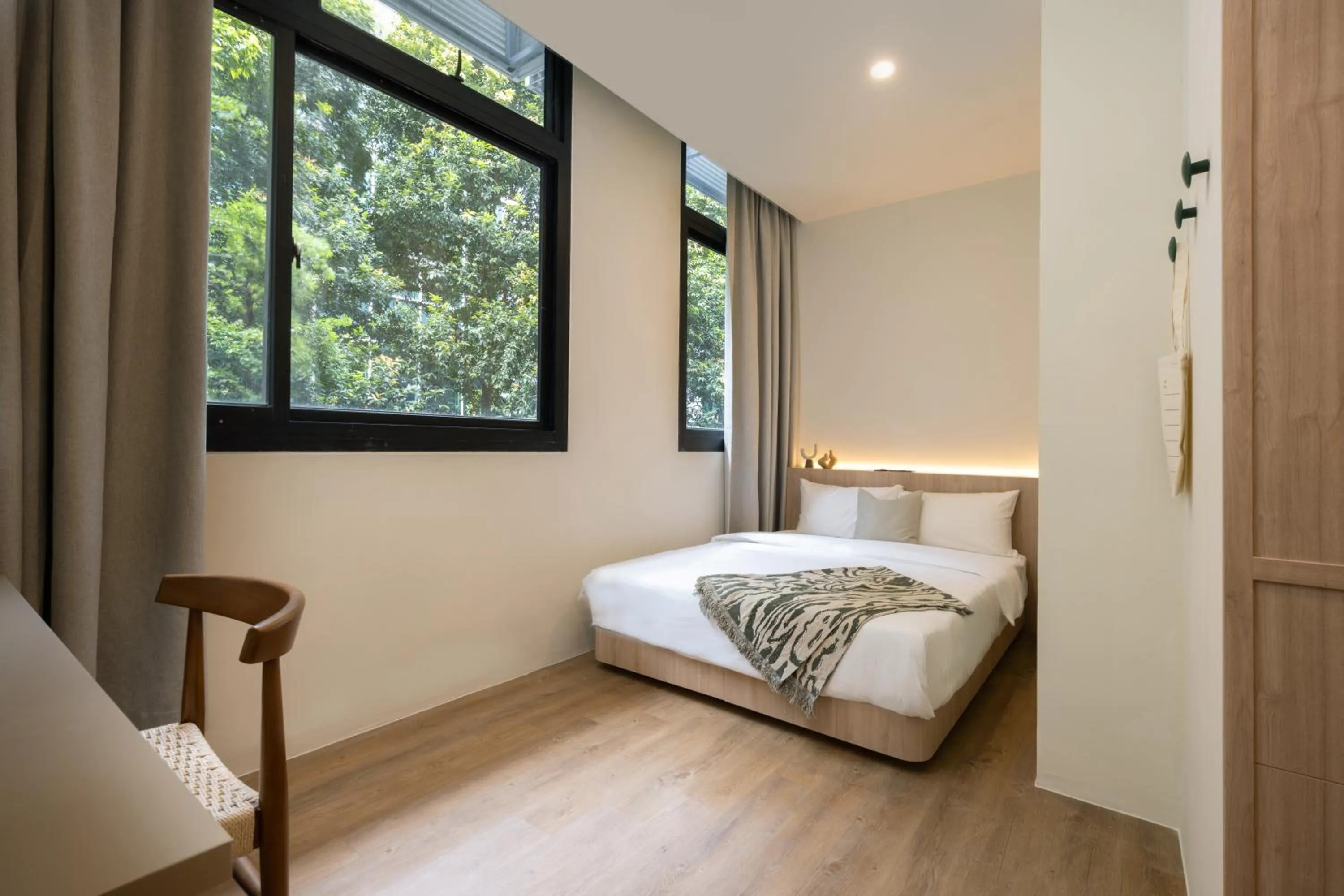 Bedroom, Bed in Alma House