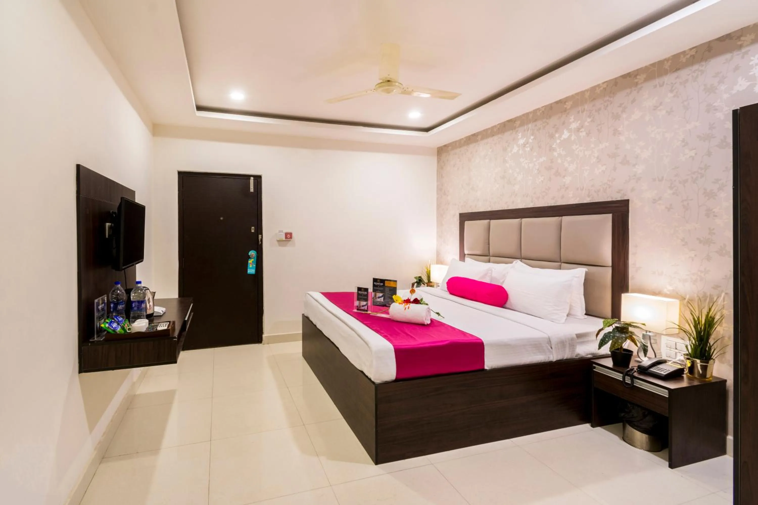 Bed in Hotel Fortune Hyderabad Airport Zone