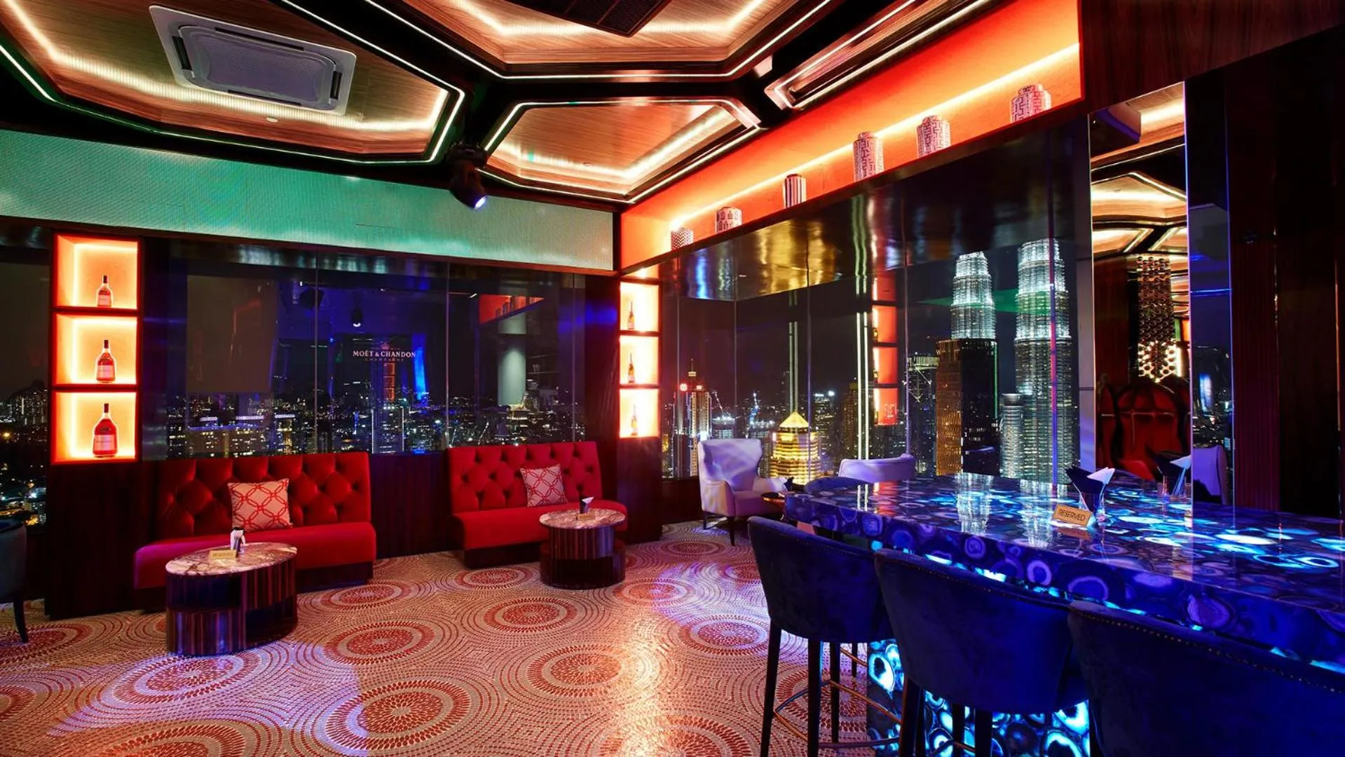 Restaurant/places to eat in SKYWARD SUITES at Platinum KLCC