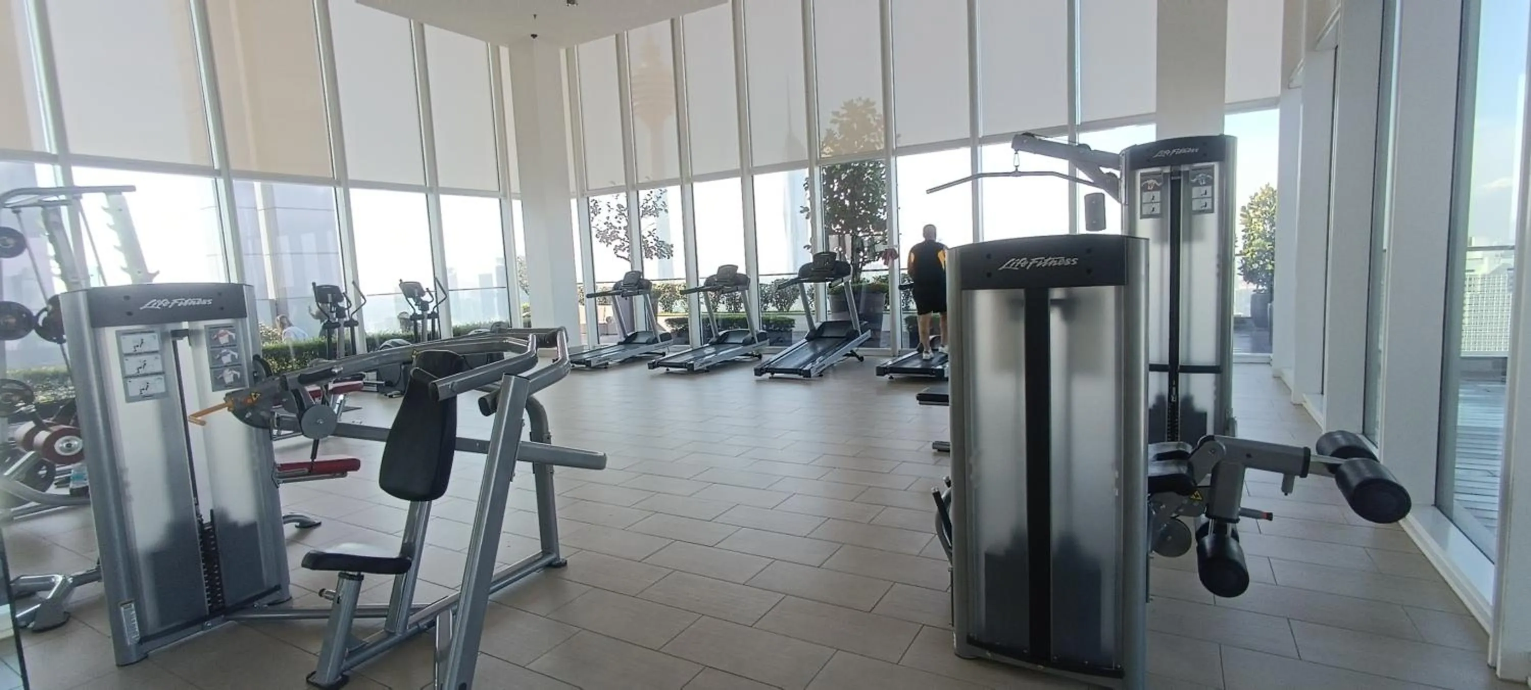 Fitness centre/facilities in SKYWARD SUITES at Platinum KLCC