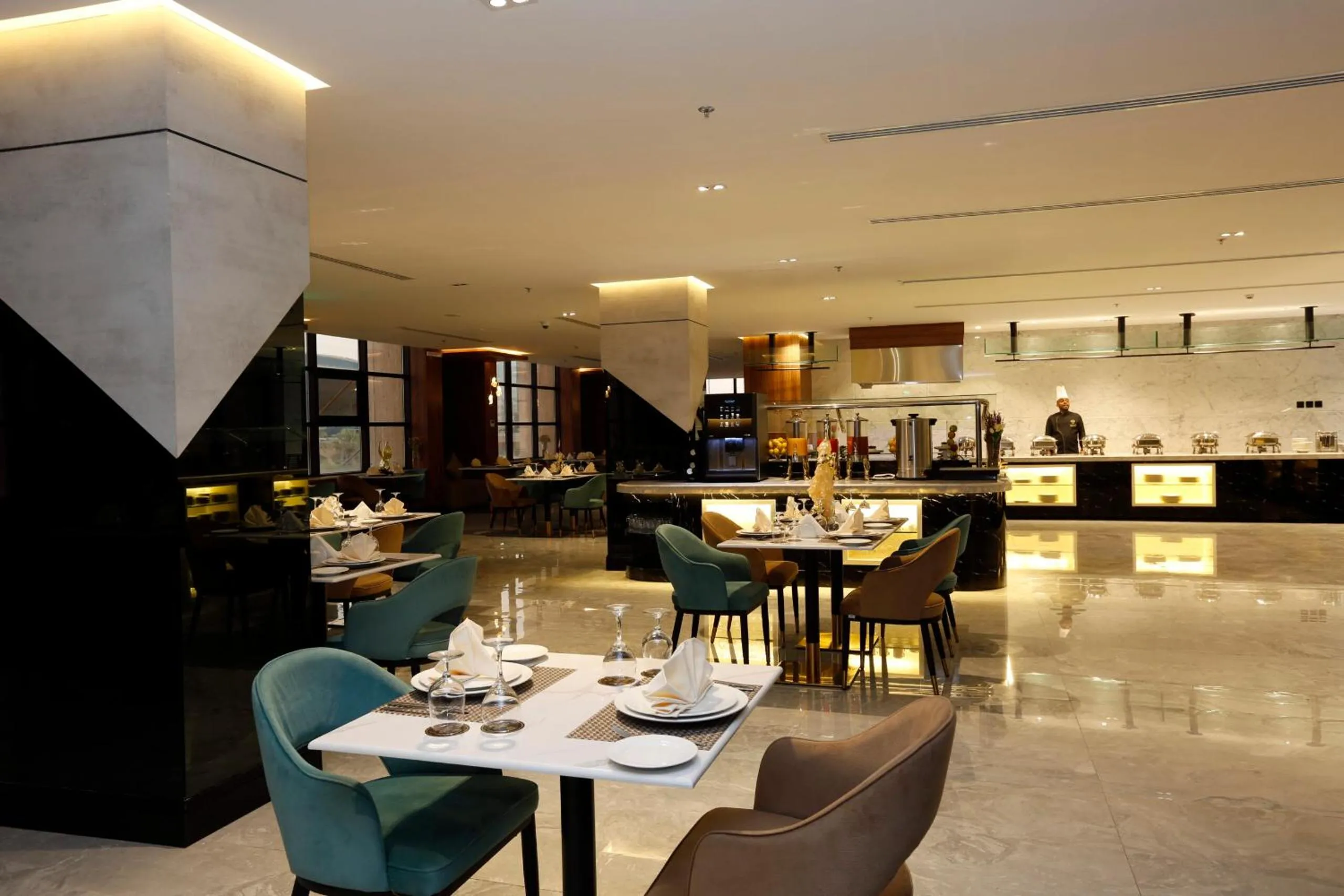 Restaurant/places to eat in Novo Hotel