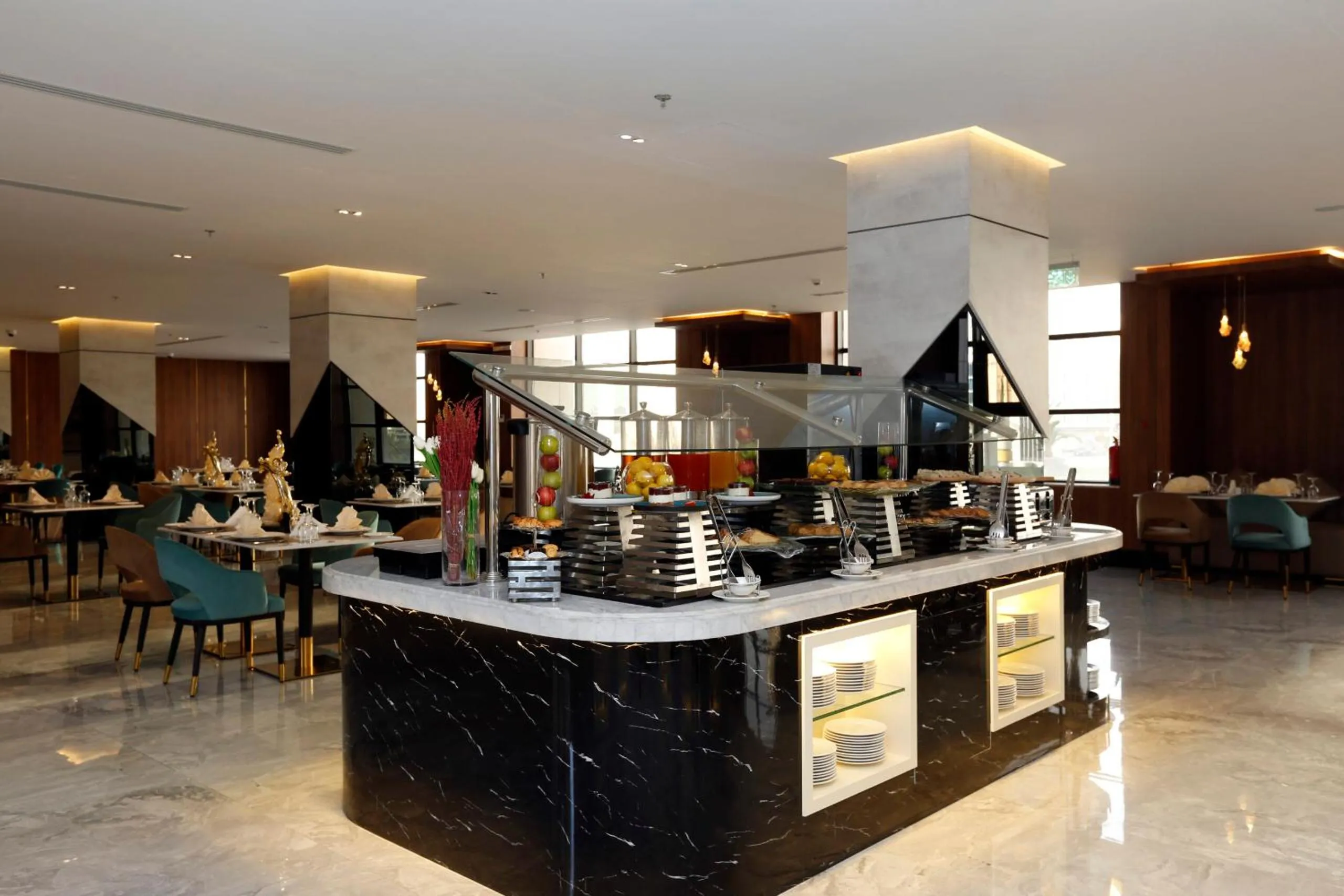 Restaurant/places to eat in Novo Hotel