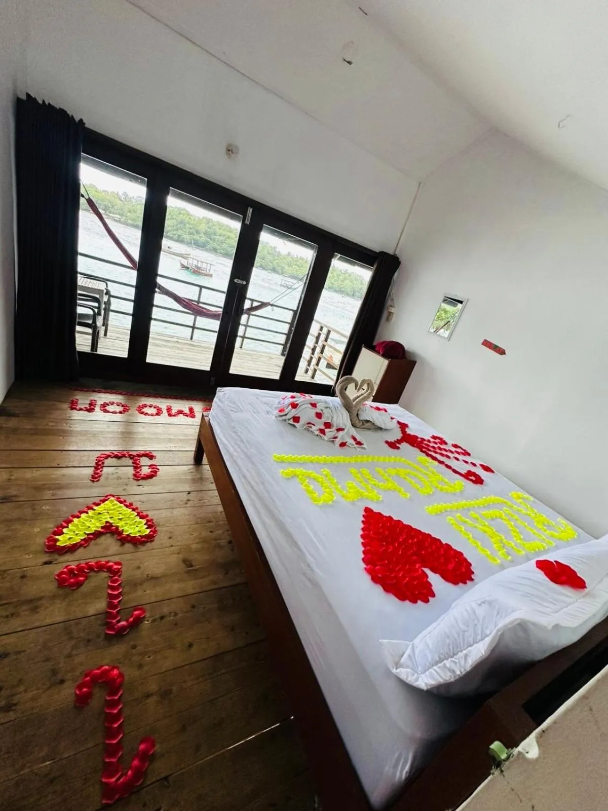 Bed in Olala Bungalows and Restaurant