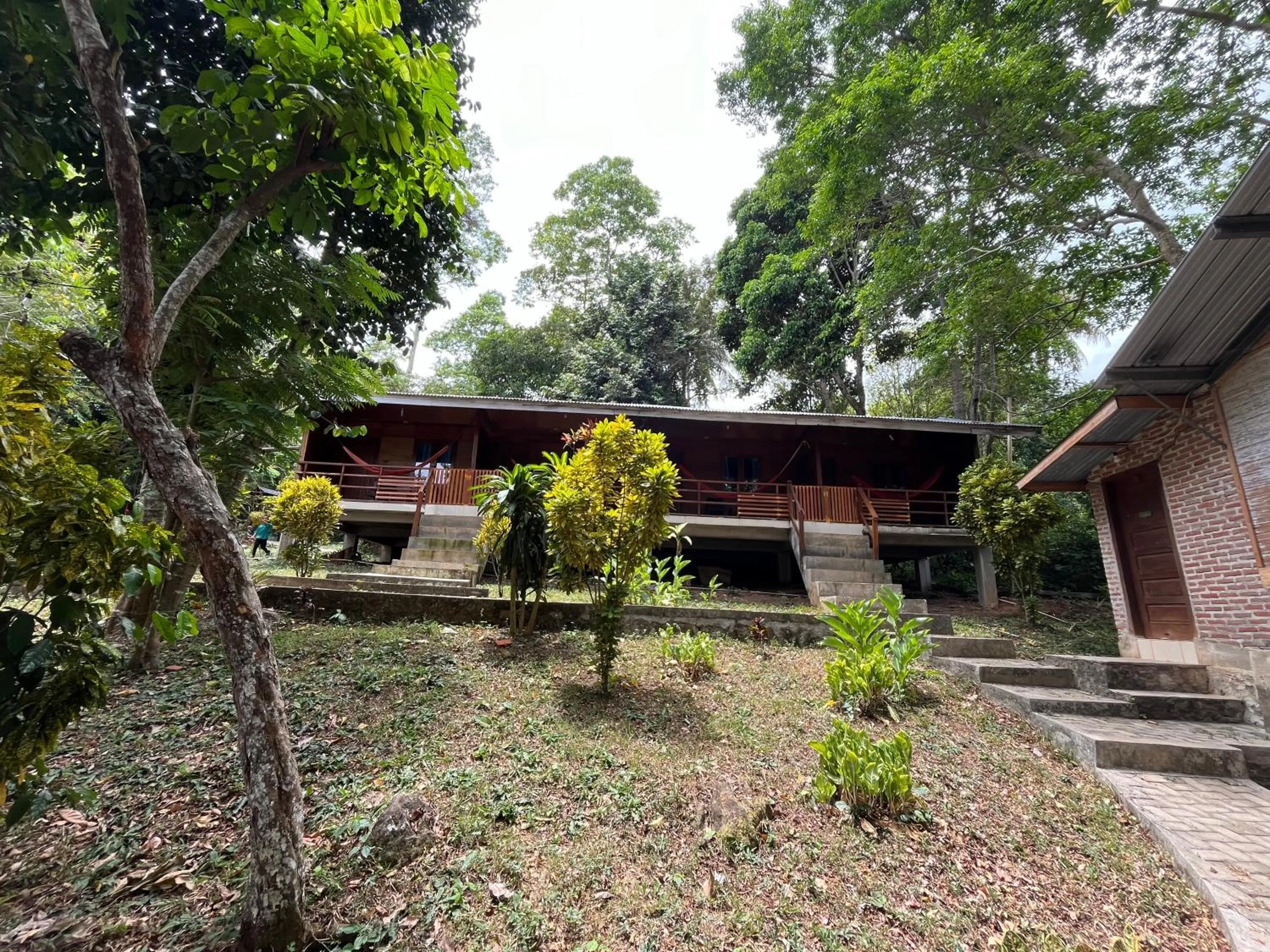Olala Bungalows and Restaurant