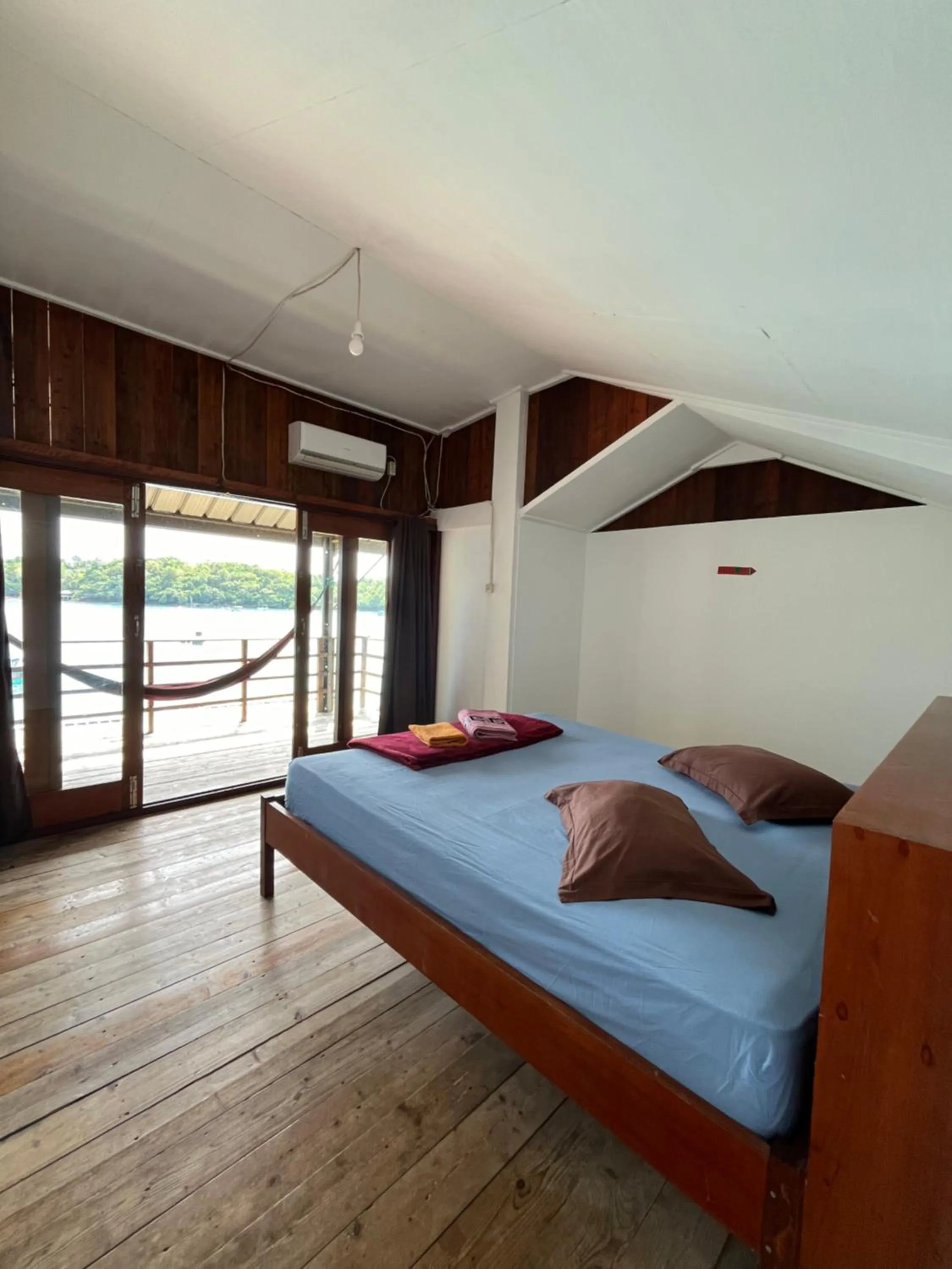 Bed in Olala Bungalows and Restaurant